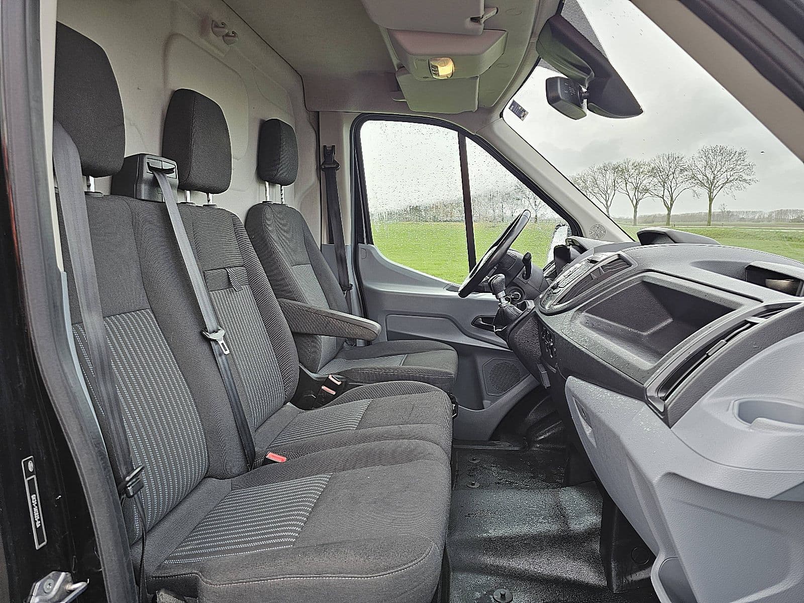 Ford Transit thumbnail 6