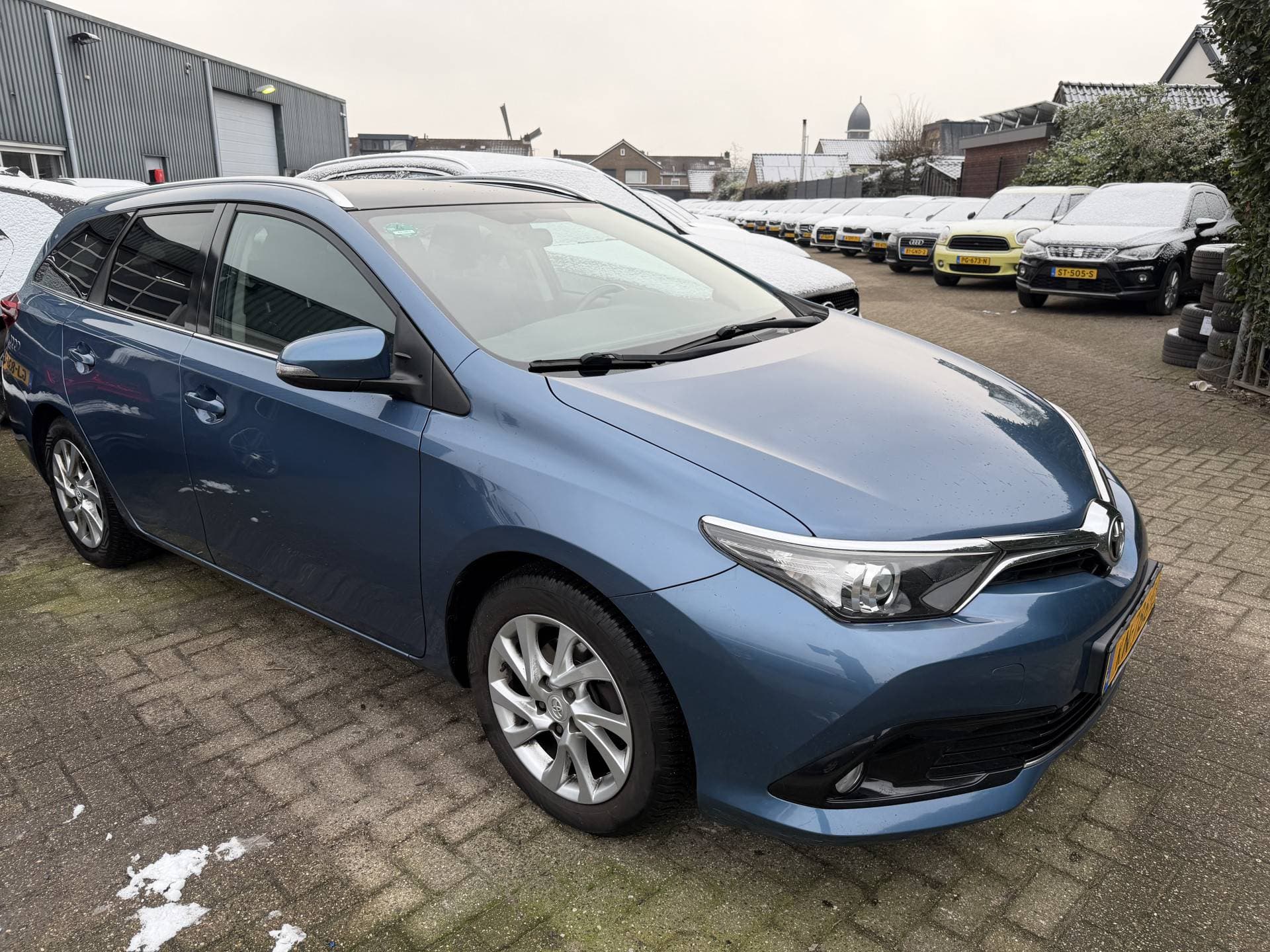 Toyota Auris thumbnail 8