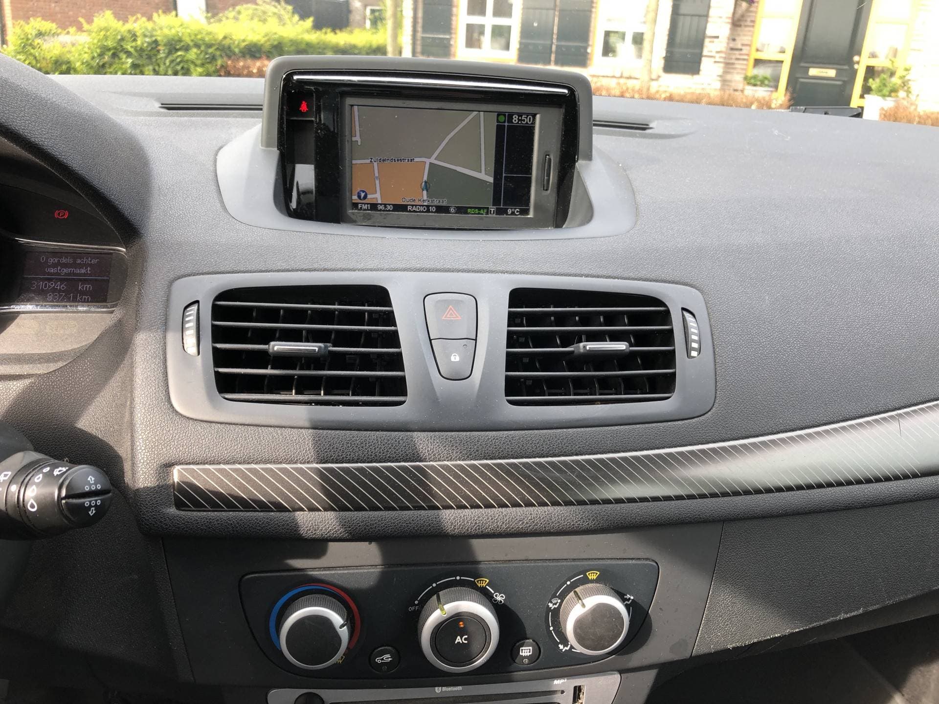 Renault Mégane Estate thumbnail 10