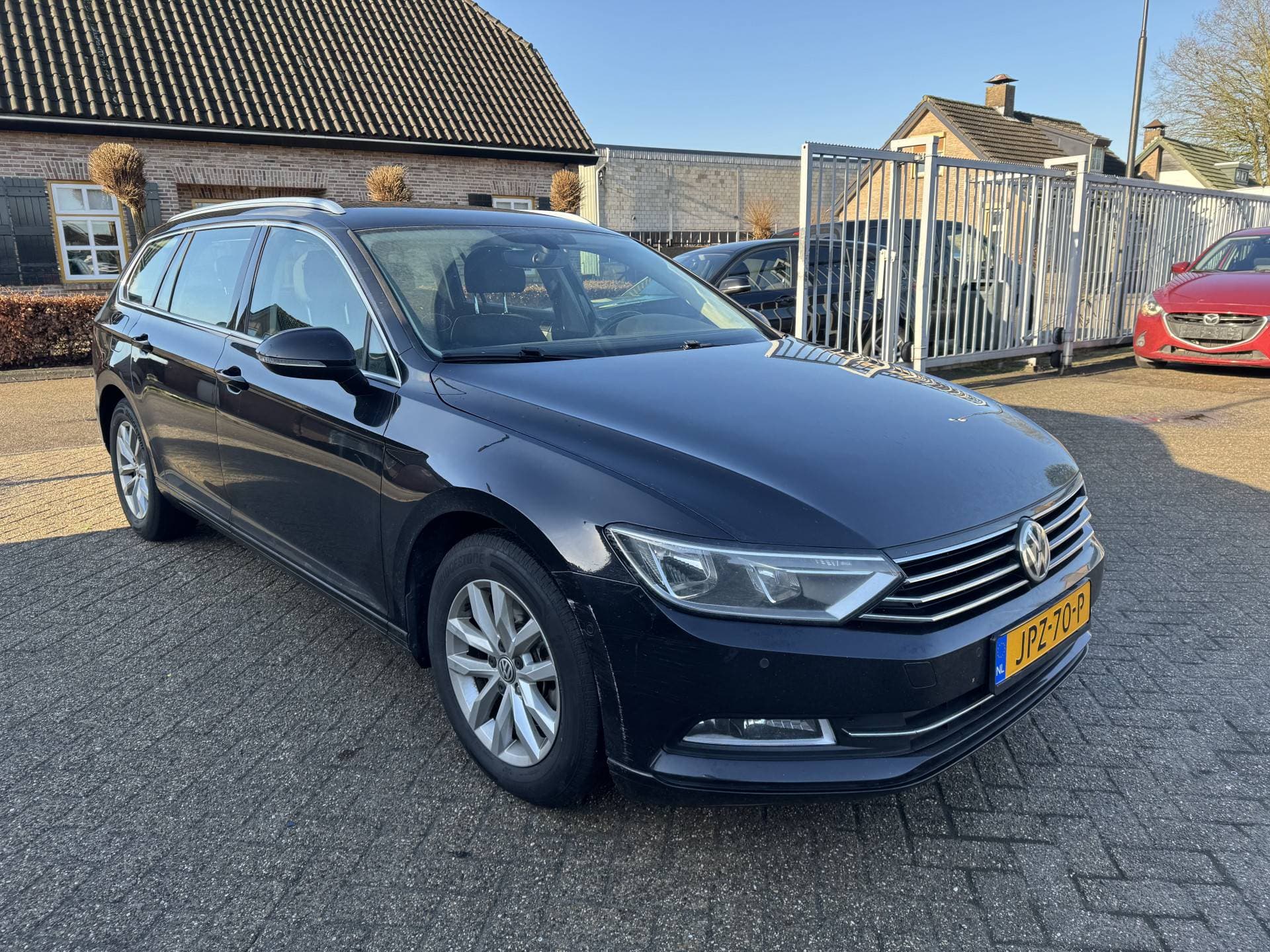 Volkswagen Passat thumbnail 4