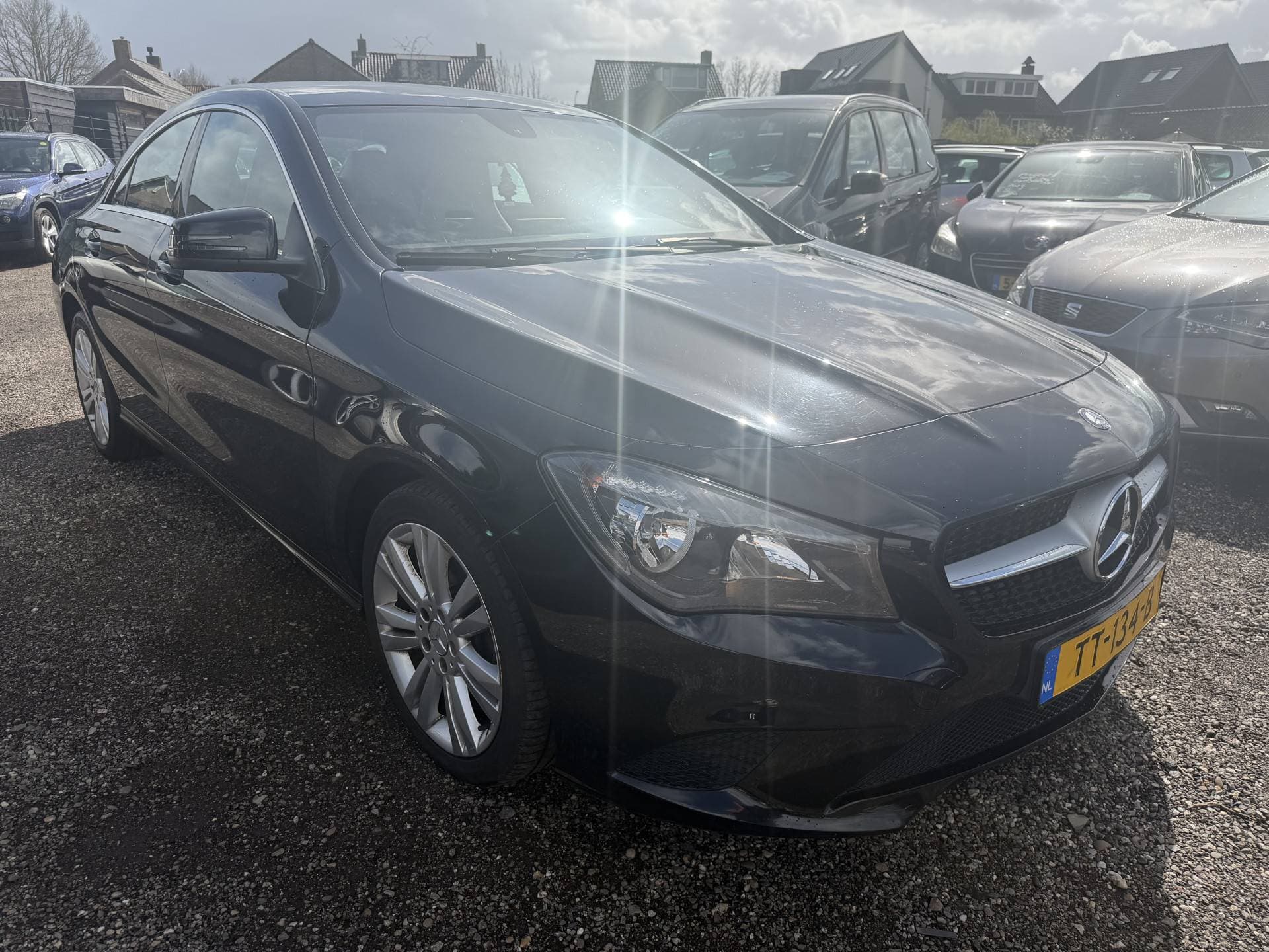 Mercedes-Benz CLA thumbnail 3