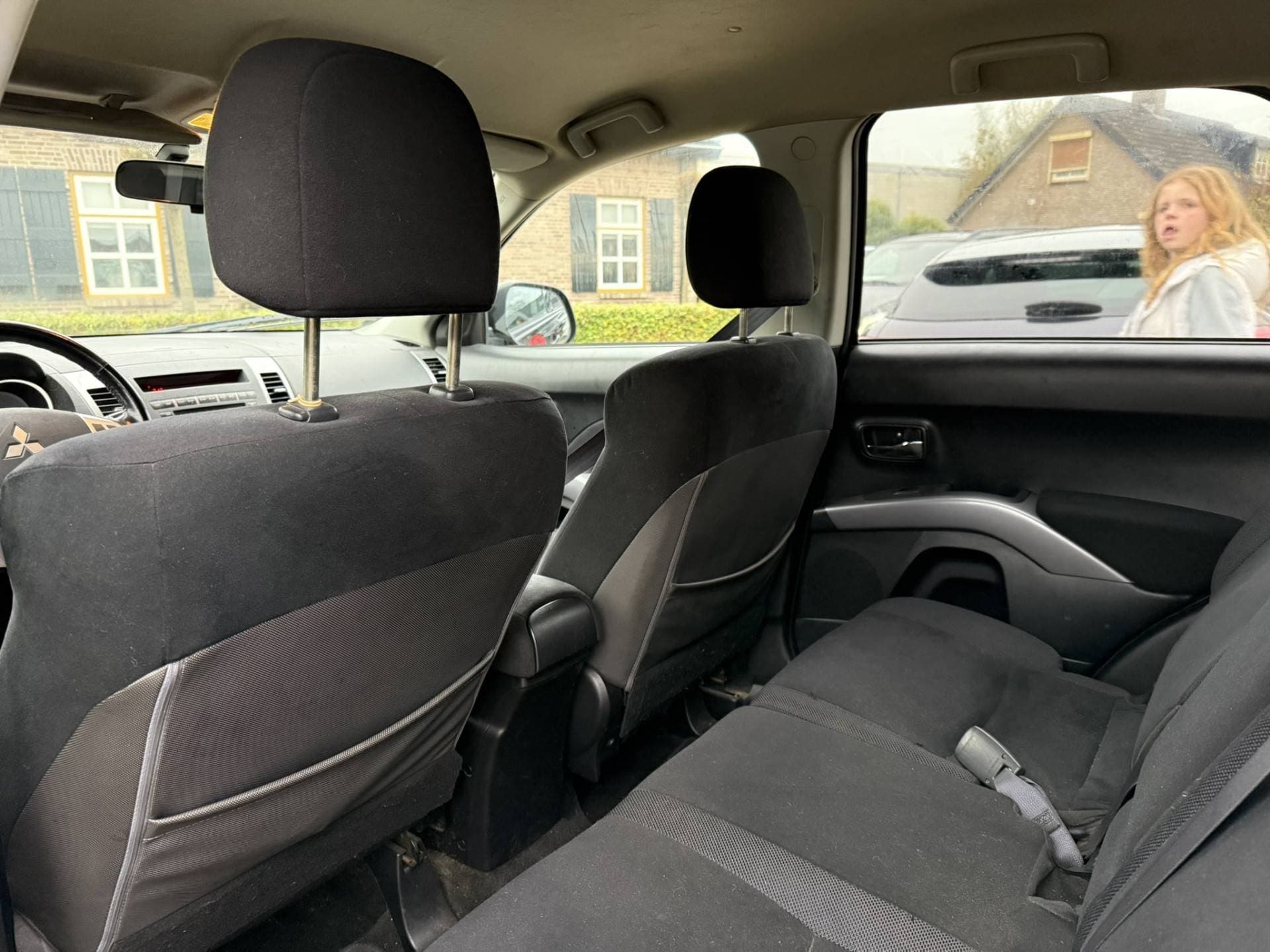 Mitsubishi Outlander thumbnail 12