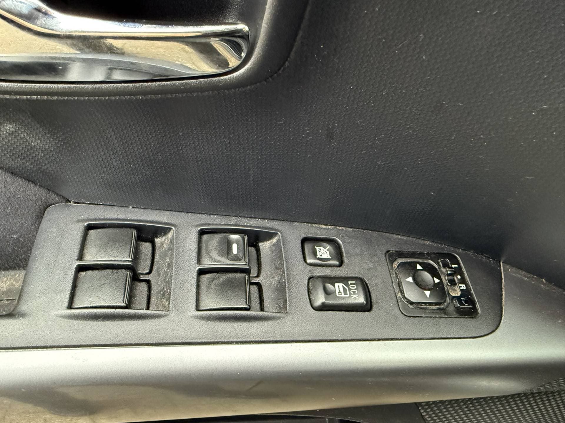 Mitsubishi Outlander thumbnail 14