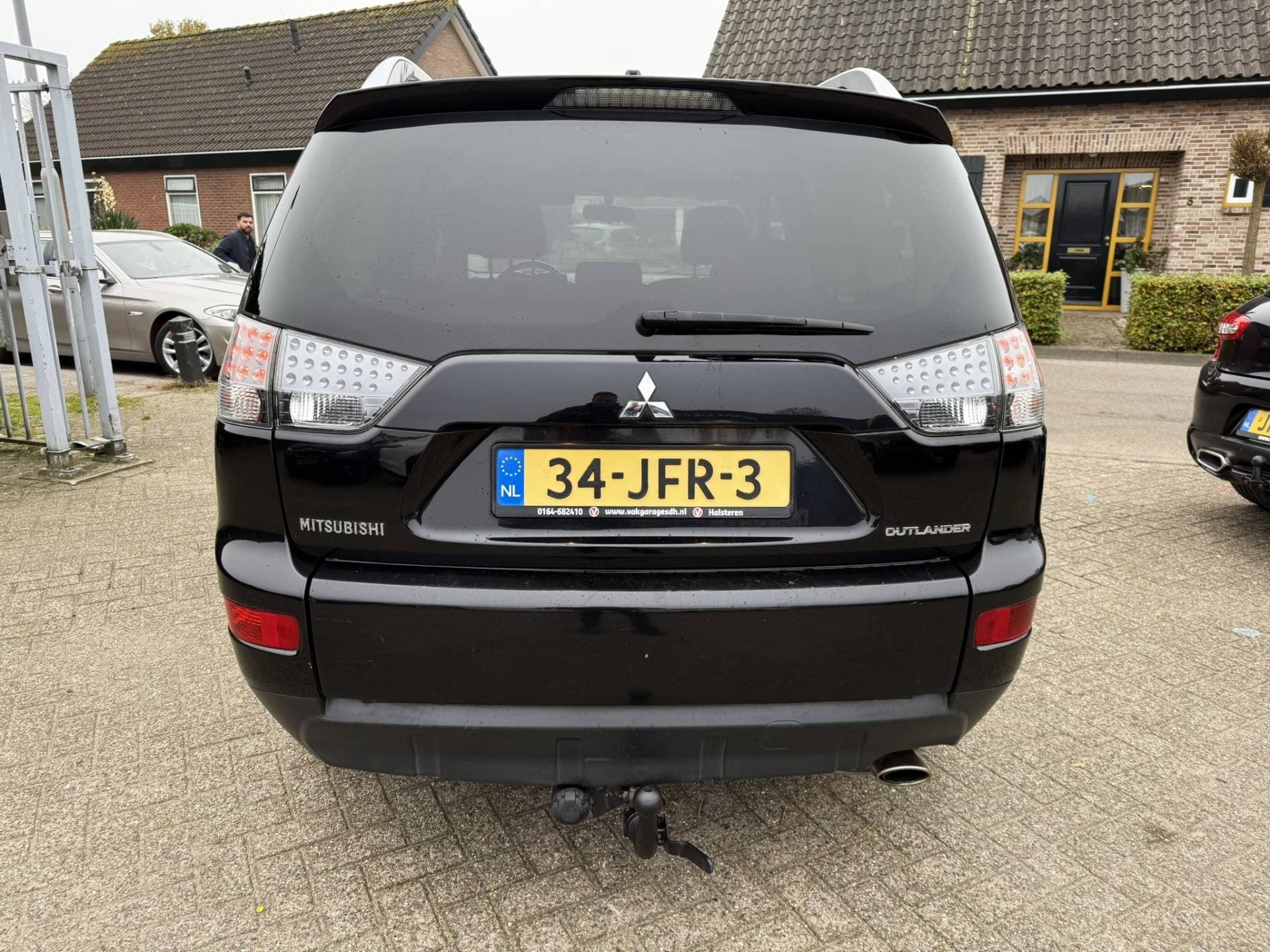 Mitsubishi Outlander thumbnail 6