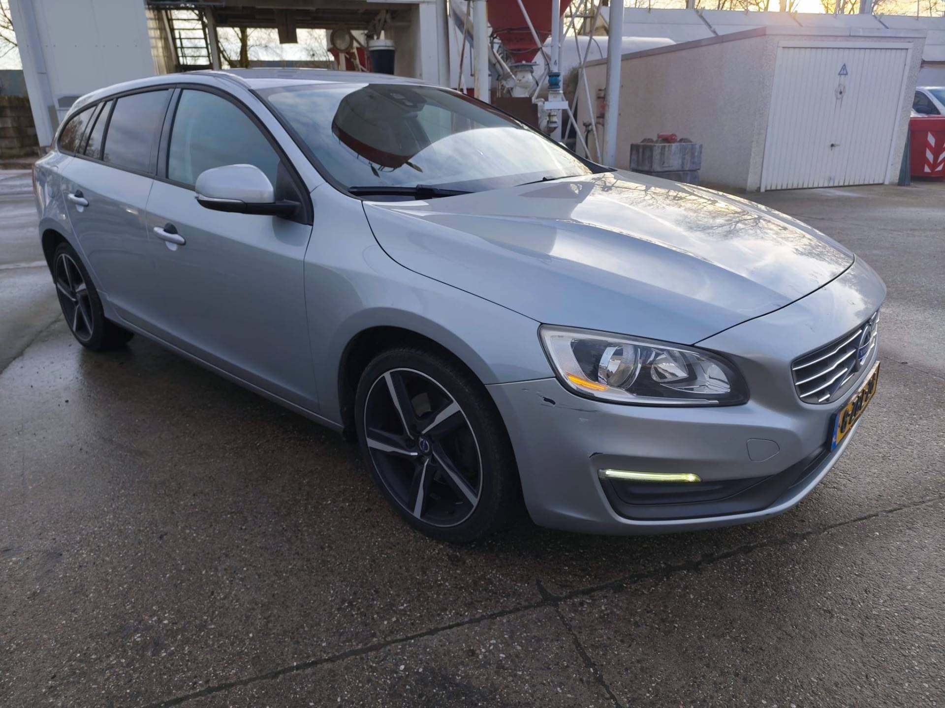 Volvo V60 thumbnail 3