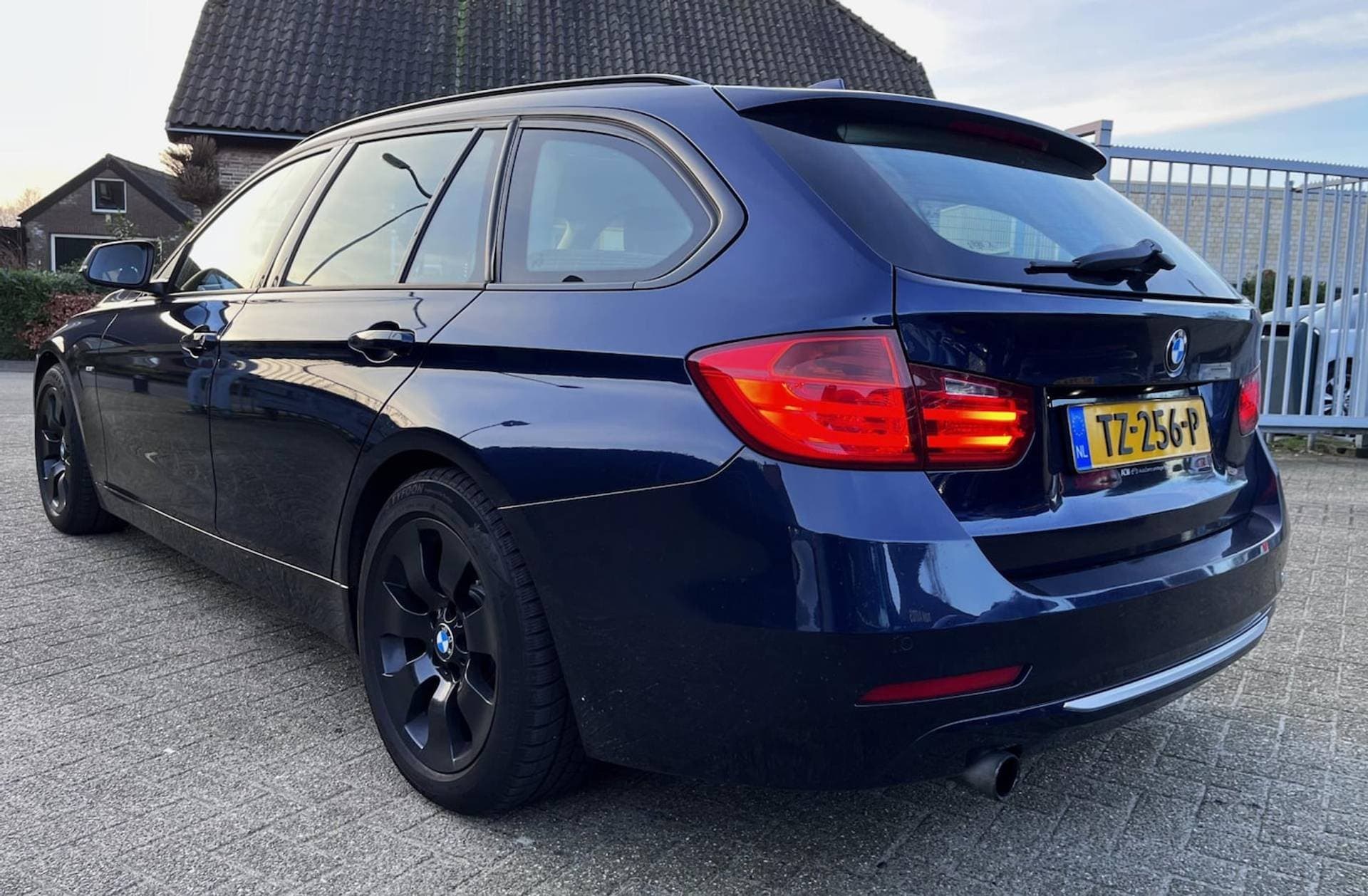 Bmw 3 Serie thumbnail 6