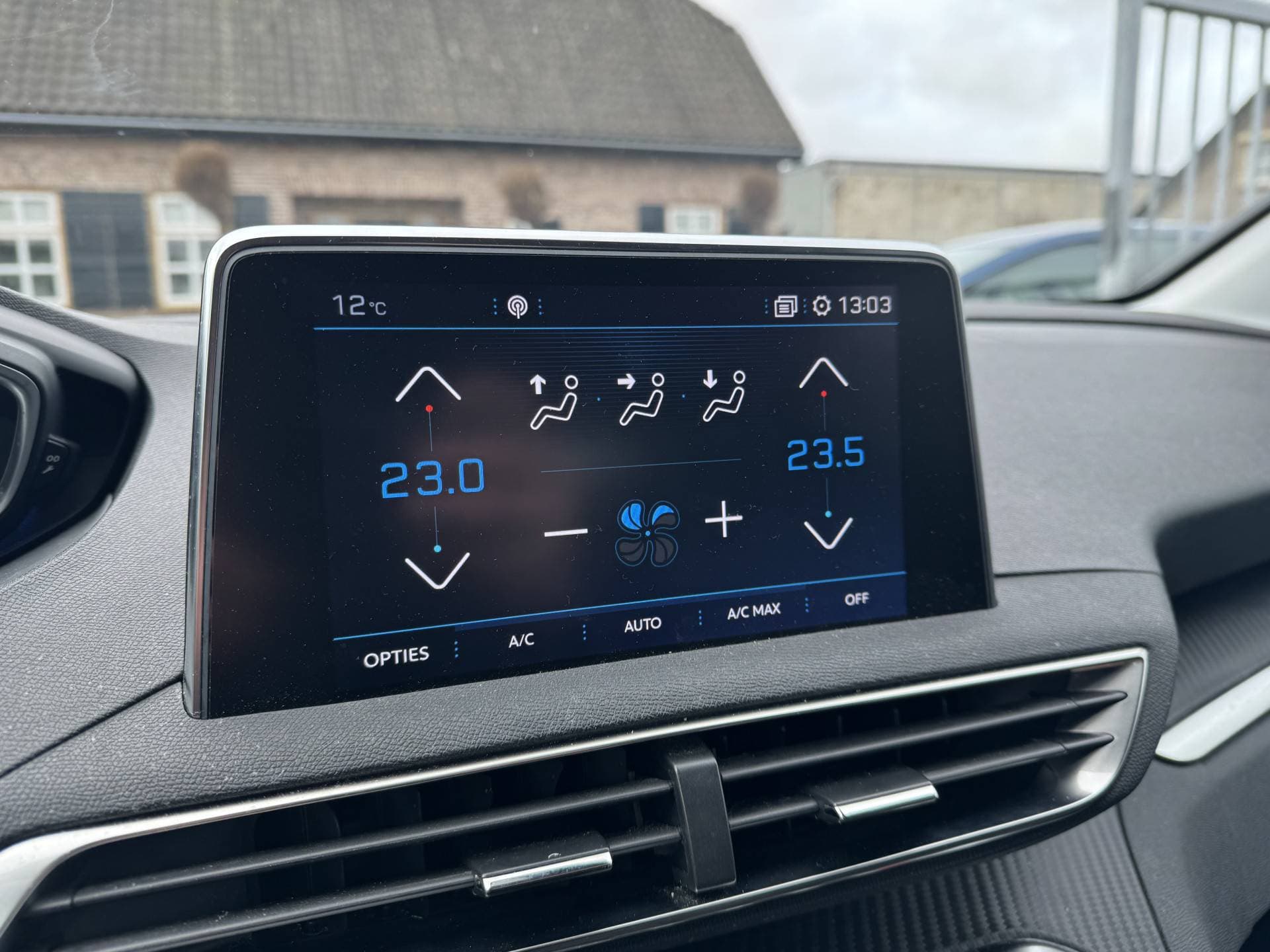 Peugeot 3008 PureTech Blue Lease Executive thumbnail 14