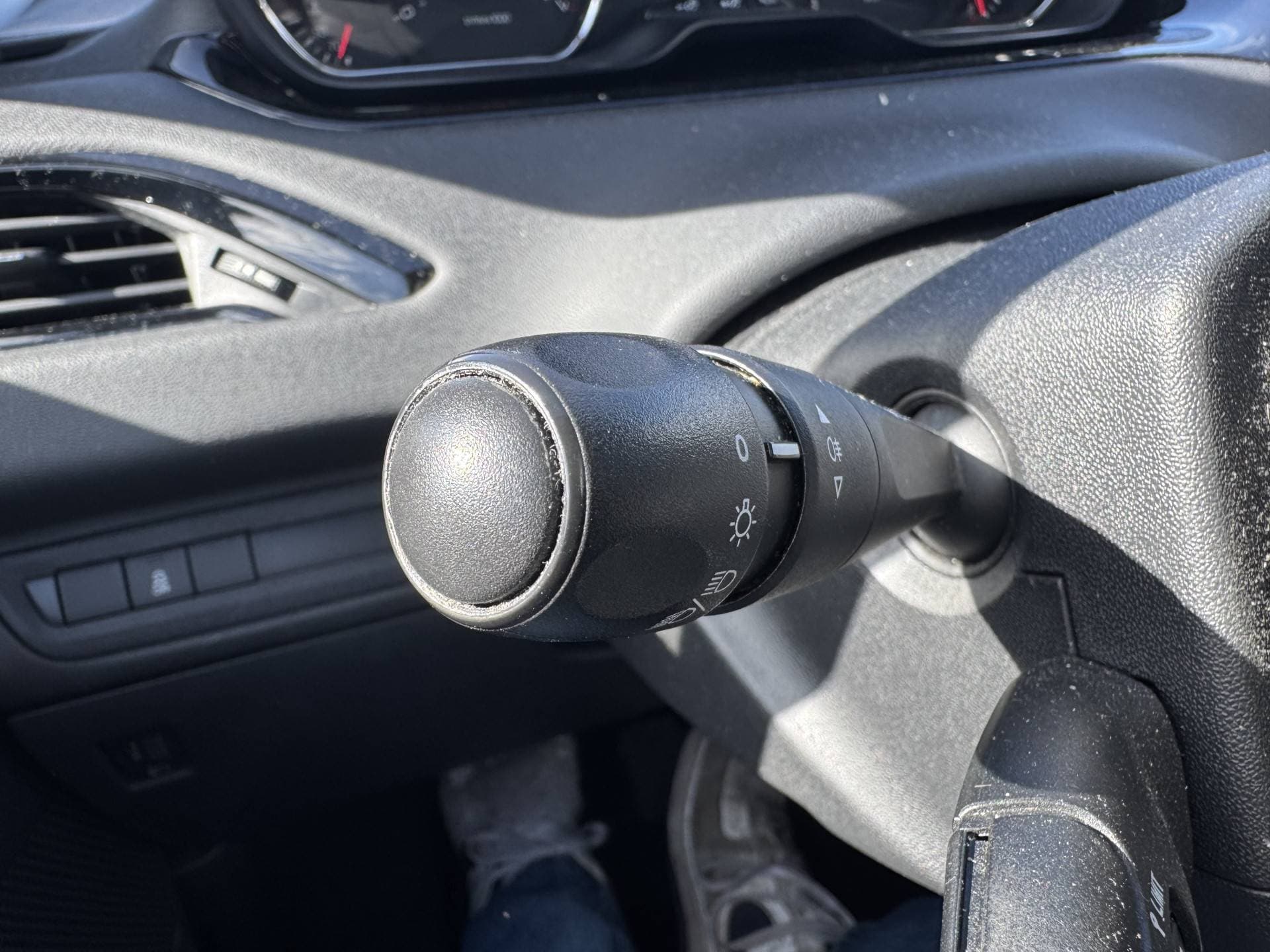 Peugeot 208 1.2 VTi Active thumbnail 14