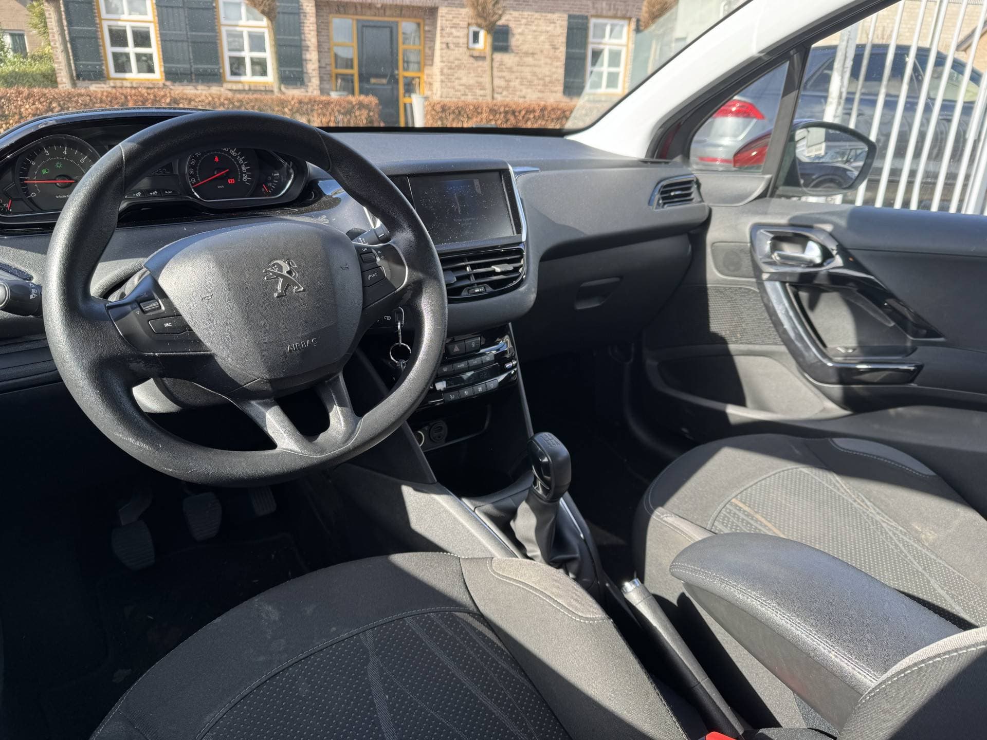 Peugeot 208 1.2 VTi Active thumbnail 8