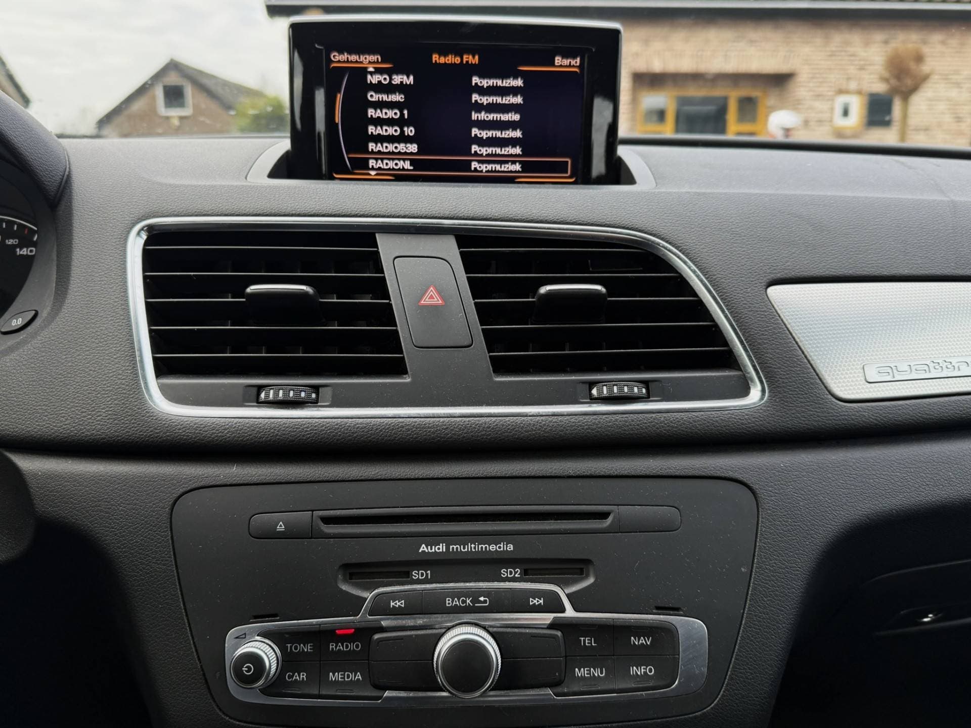 Audi Q3 thumbnail 12