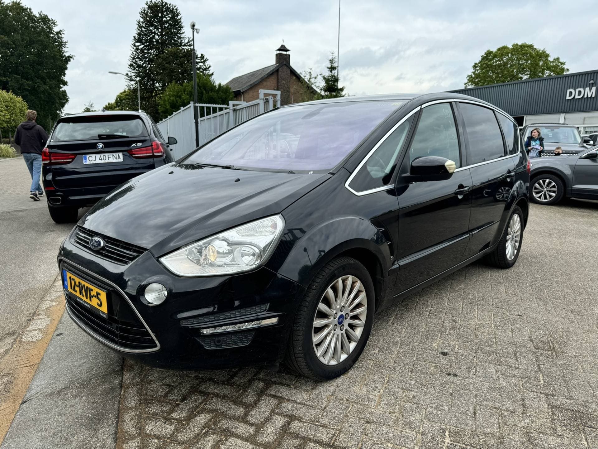 Ford S-Max thumbnail 2