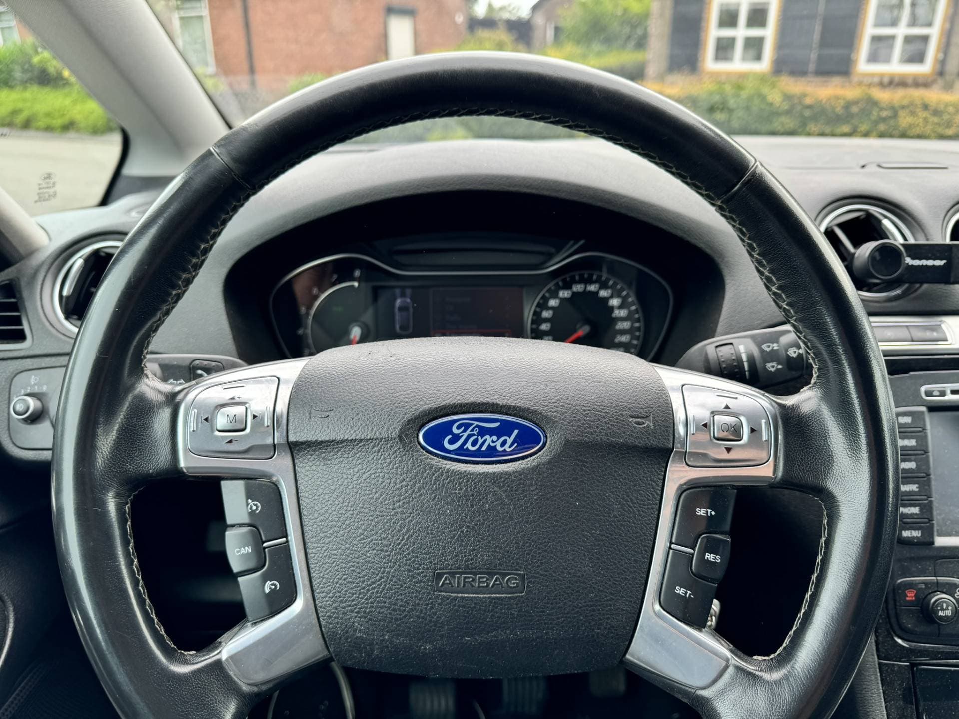 Ford S-Max thumbnail 12