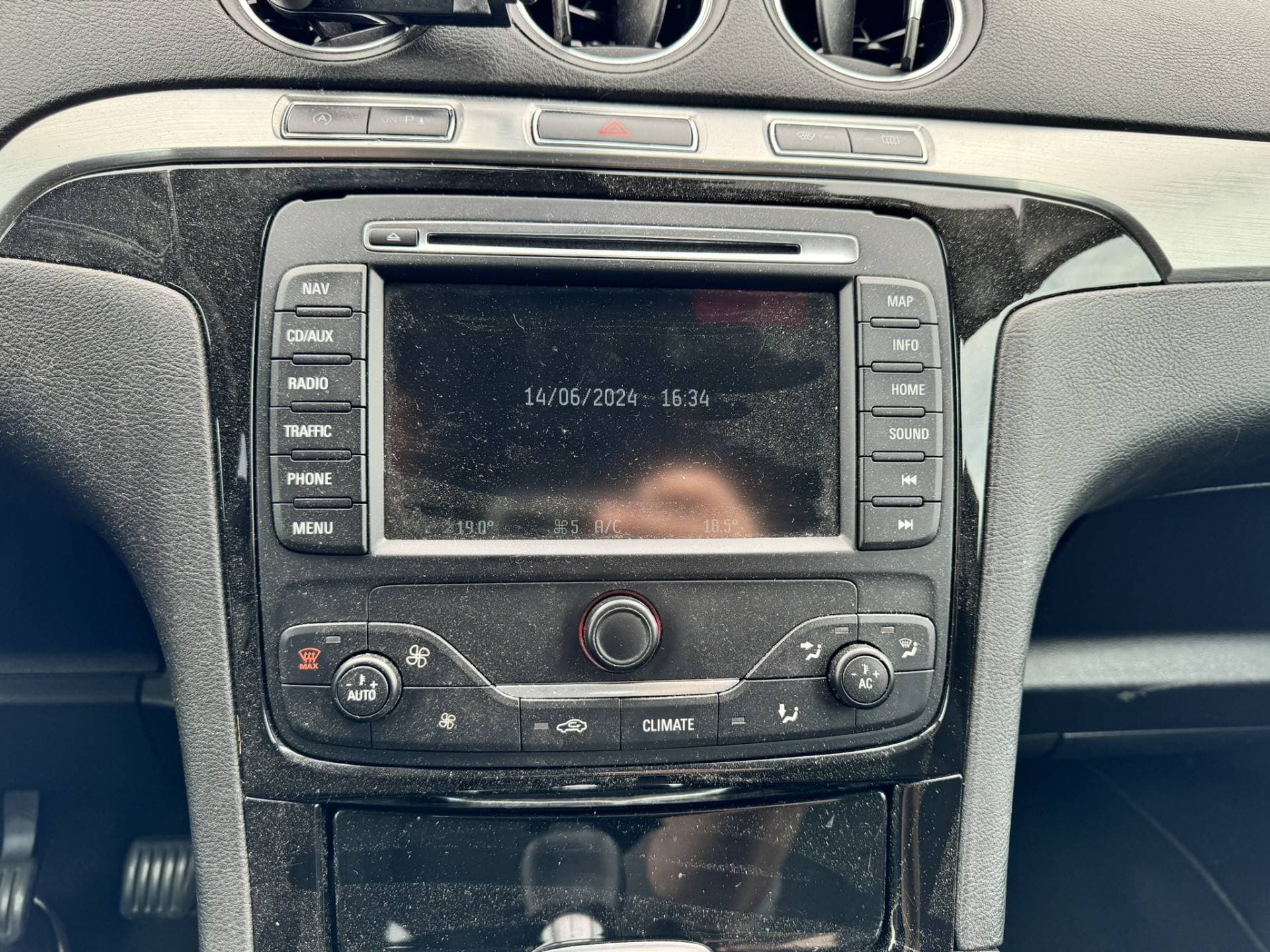 Ford S-Max thumbnail 13