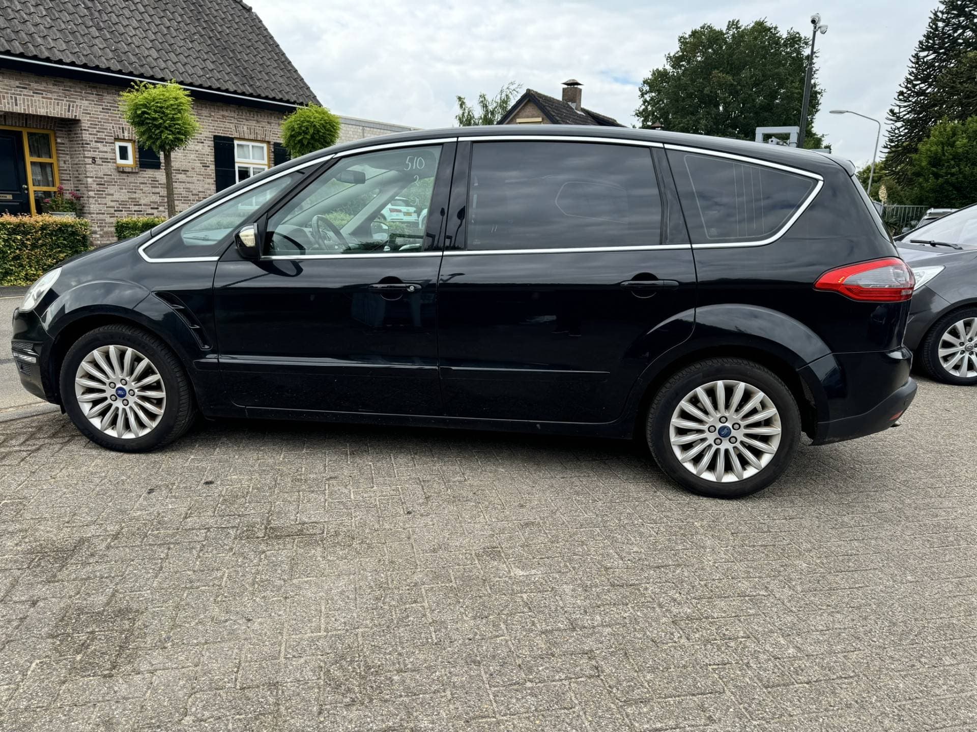 Ford S-Max thumbnail 3