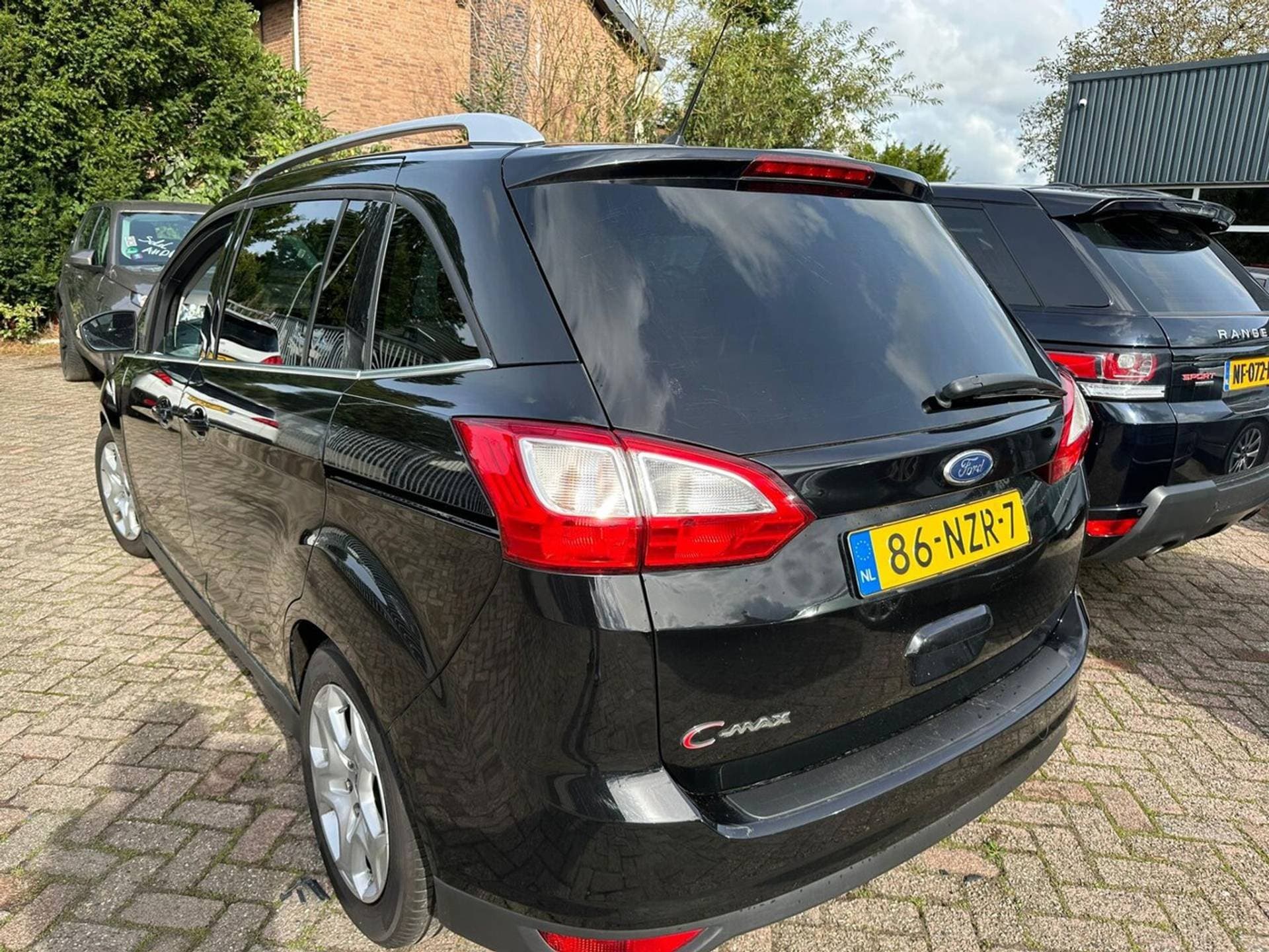 Ford Grand C-Max thumbnail 2