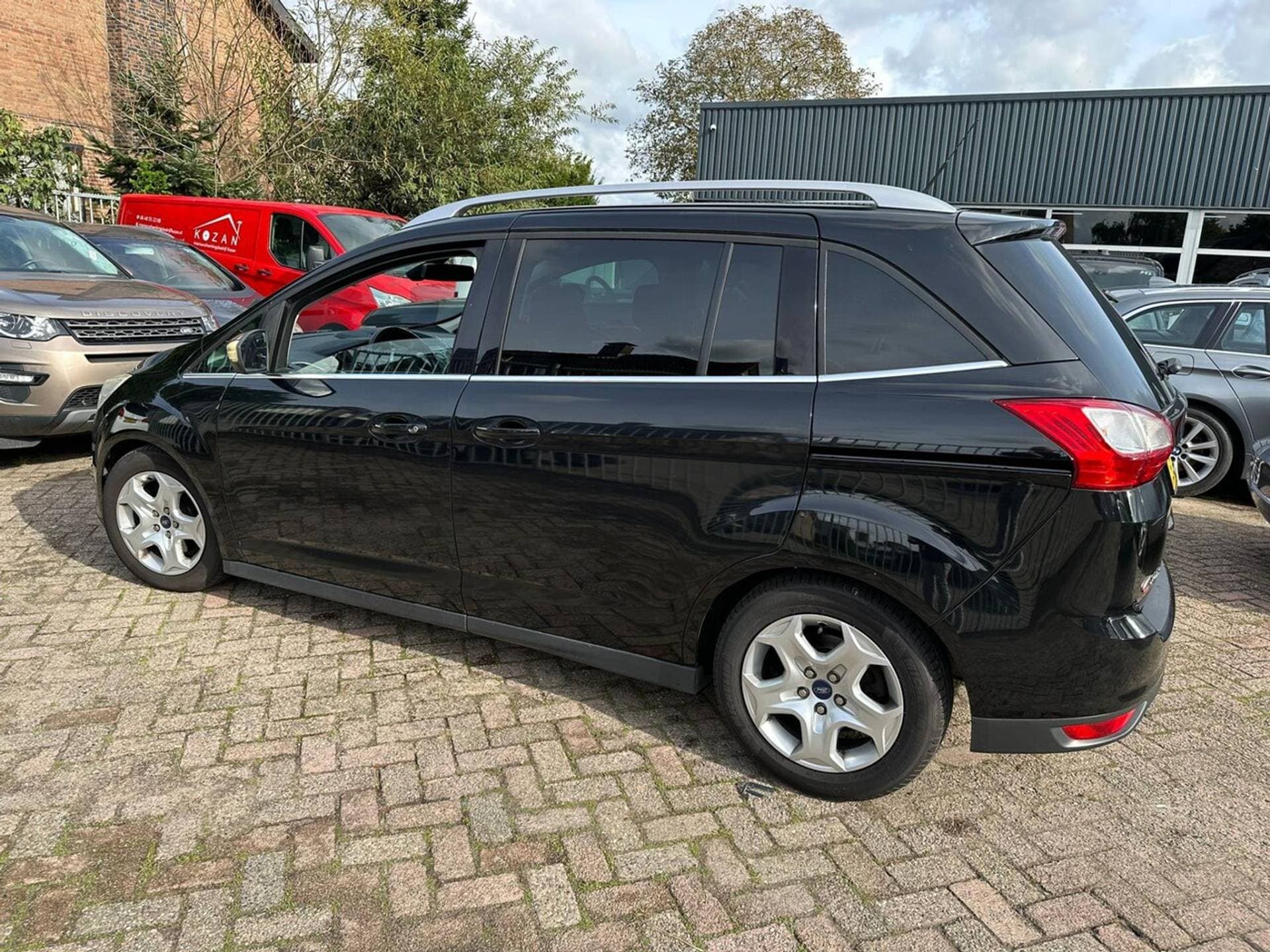 Ford Grand C-Max thumbnail 4