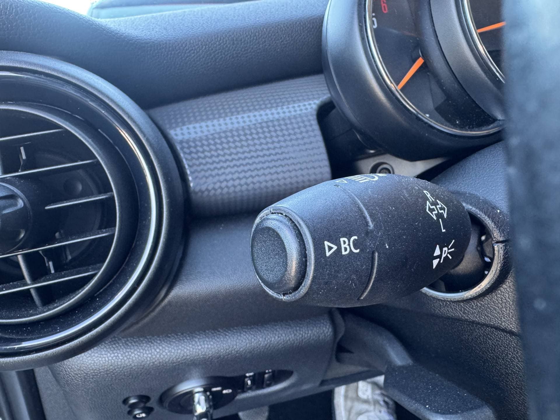 MINI Cooper Mini 1.5 D Business thumbnail 16