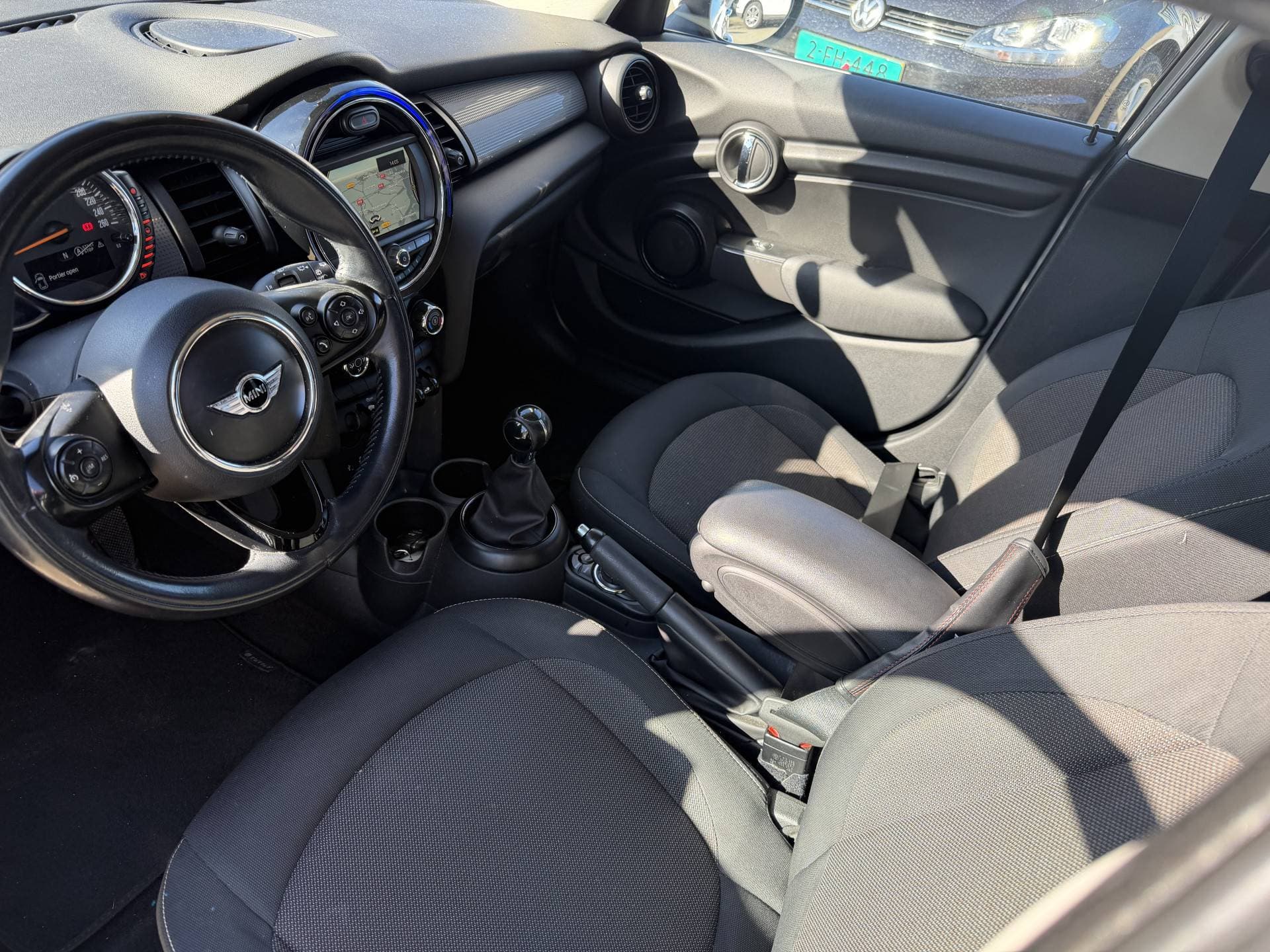 MINI Cooper Mini 1.5 D Business thumbnail 10