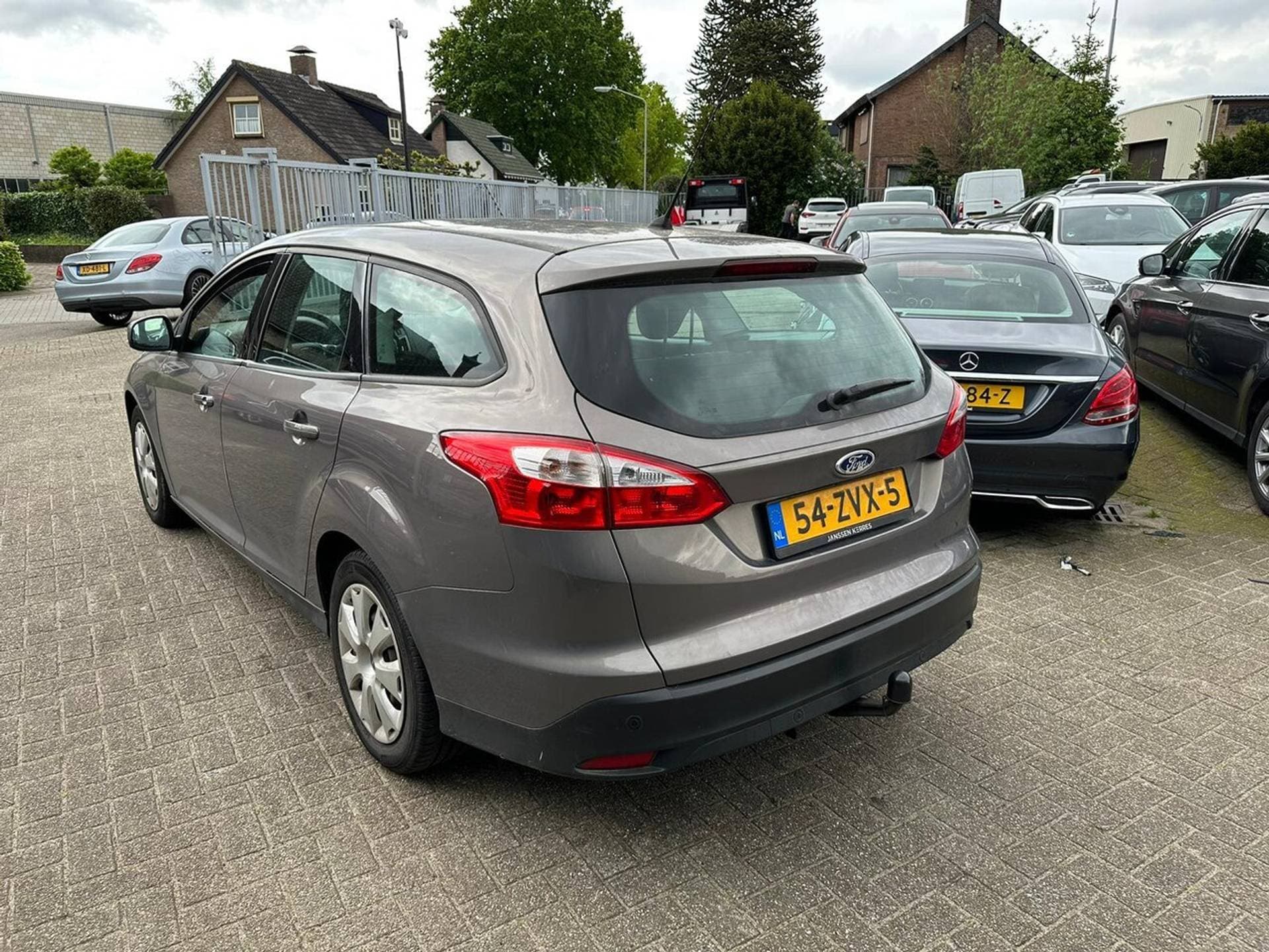 Ford Focus thumbnail 3