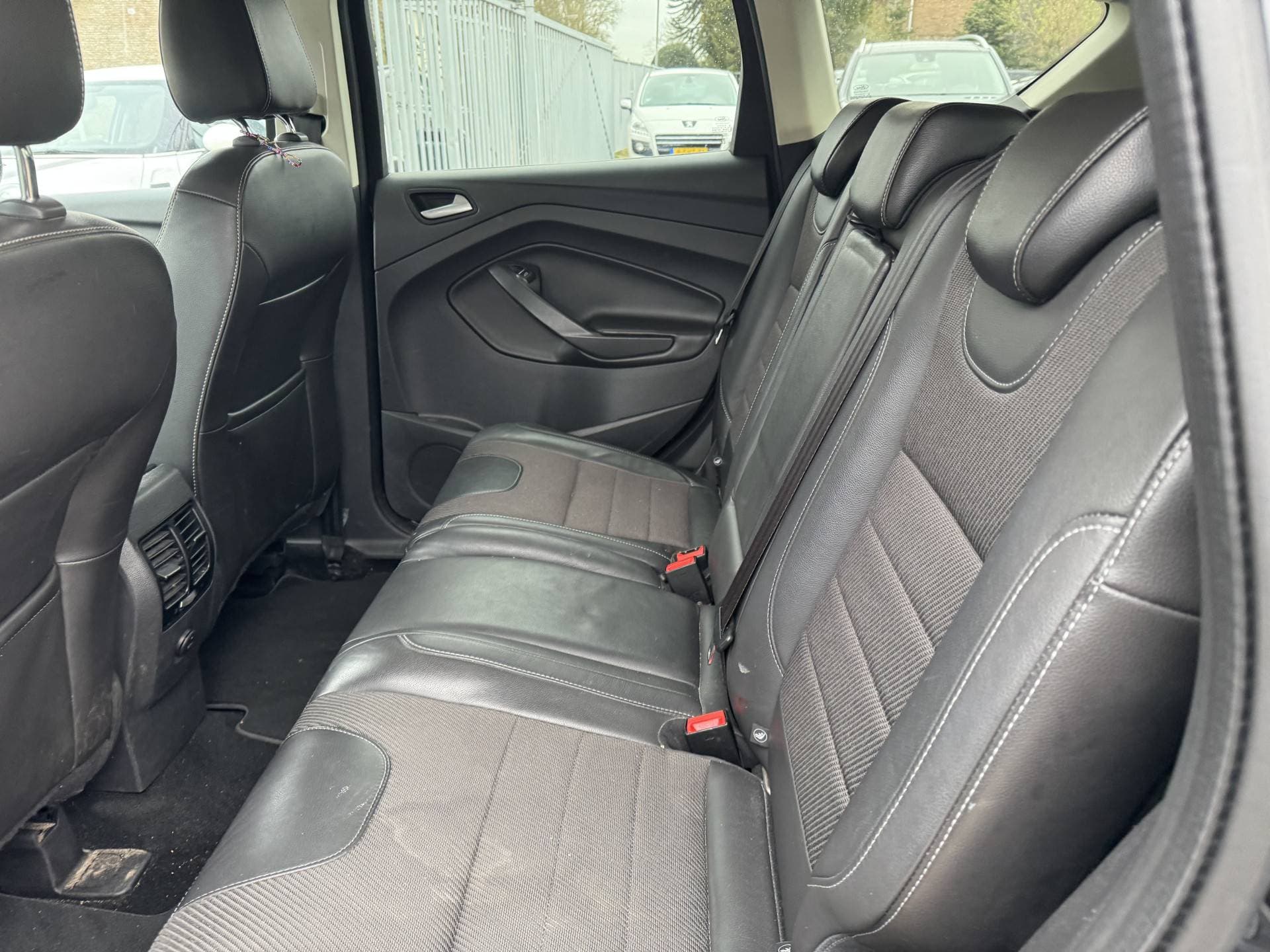 Ford Kuga thumbnail 14