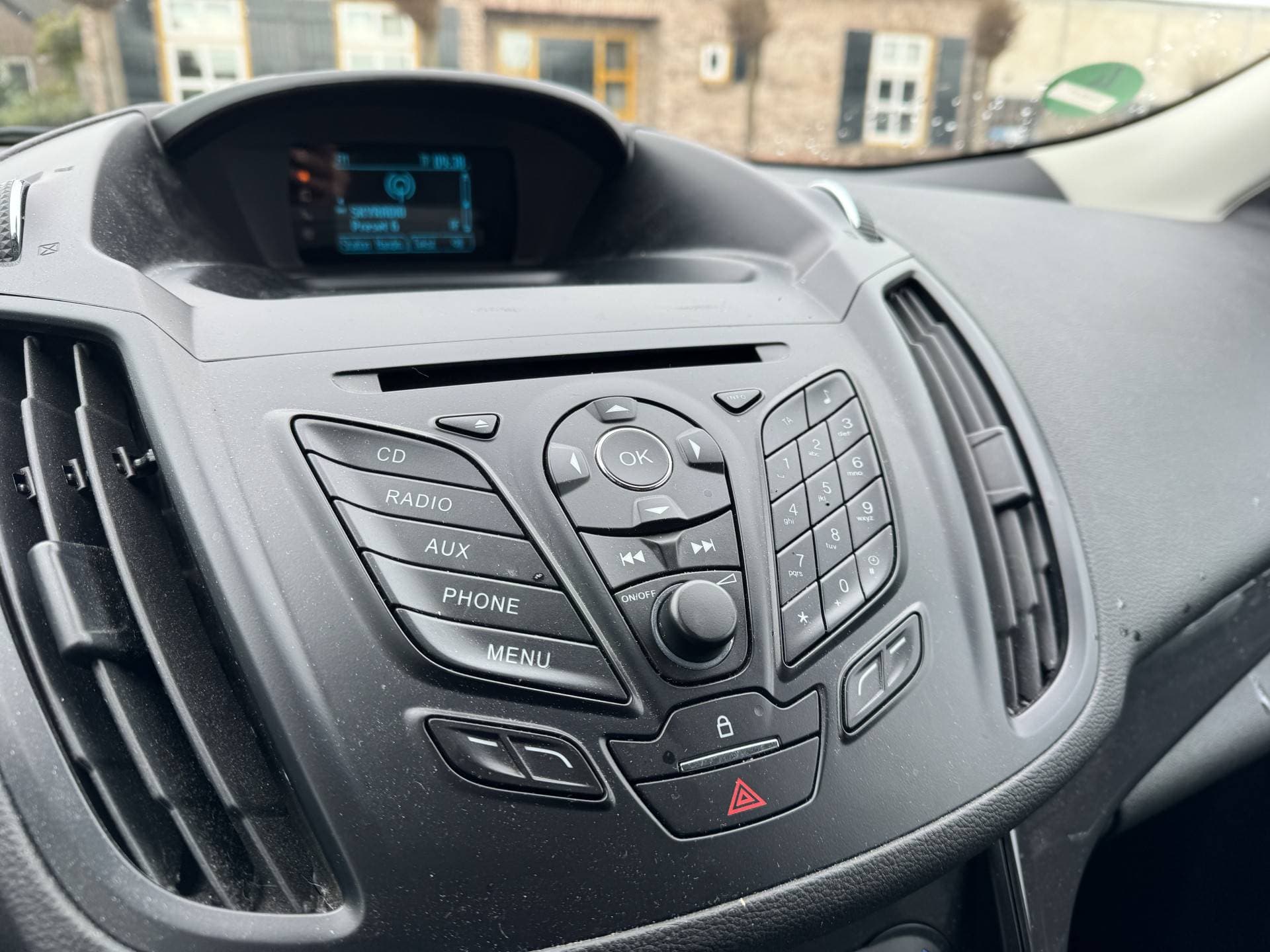 Ford Kuga thumbnail 17