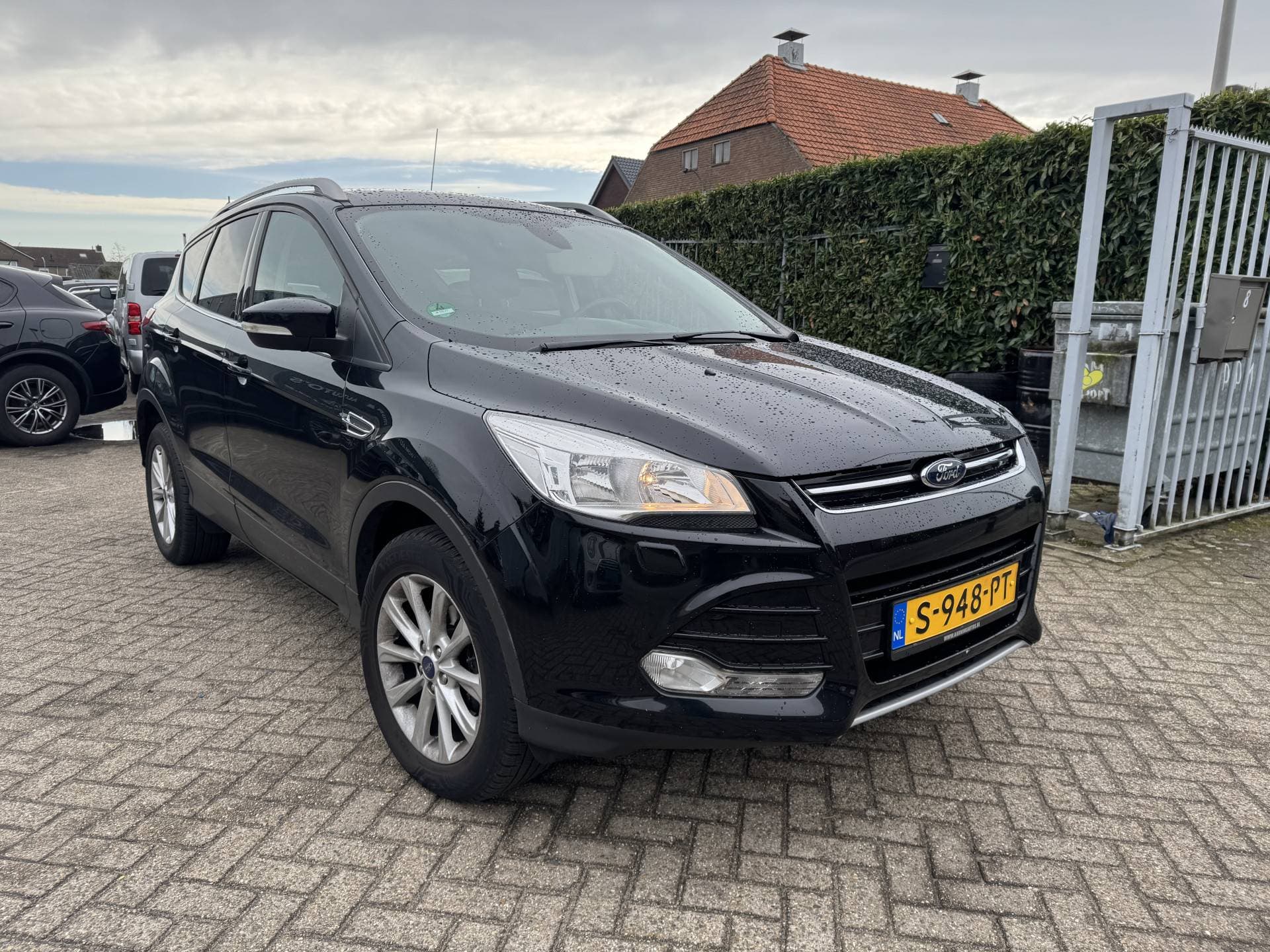 Ford Kuga thumbnail 3