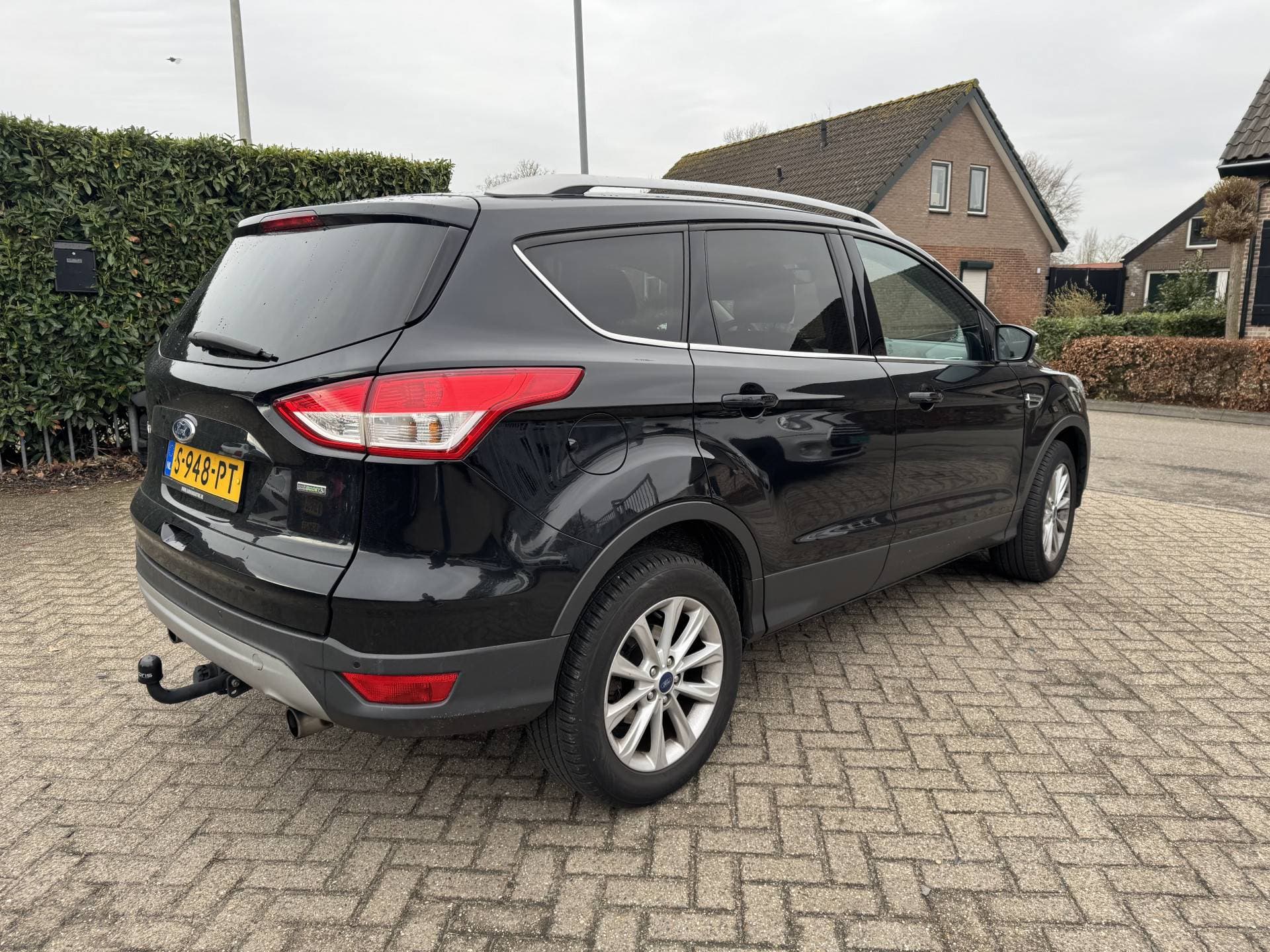 Ford Kuga thumbnail 5