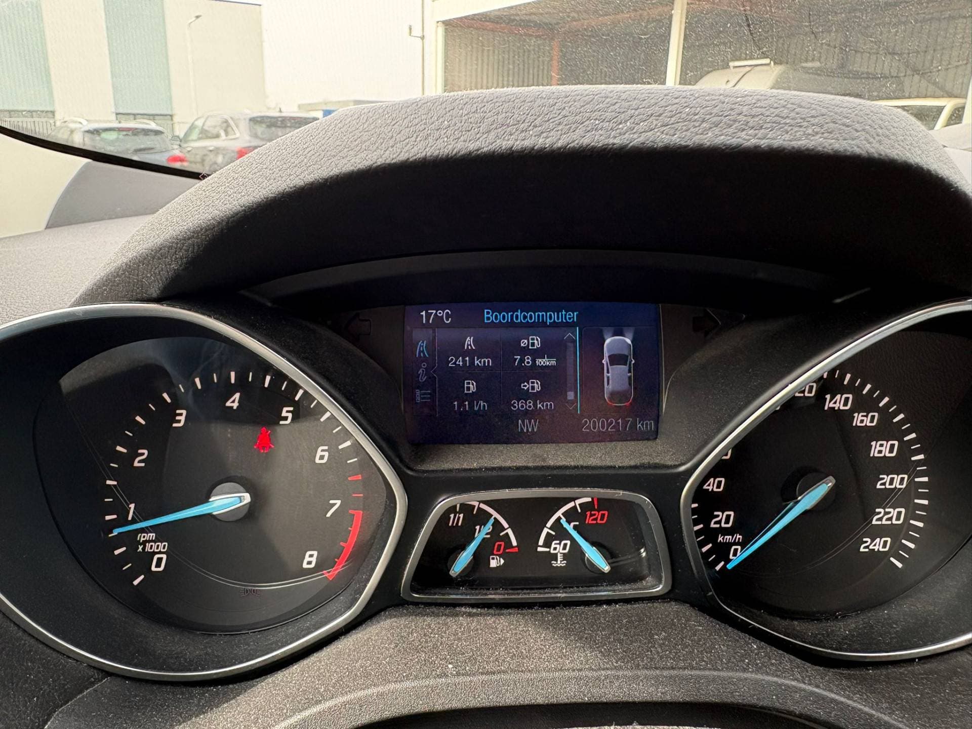 Ford Kuga thumbnail 10