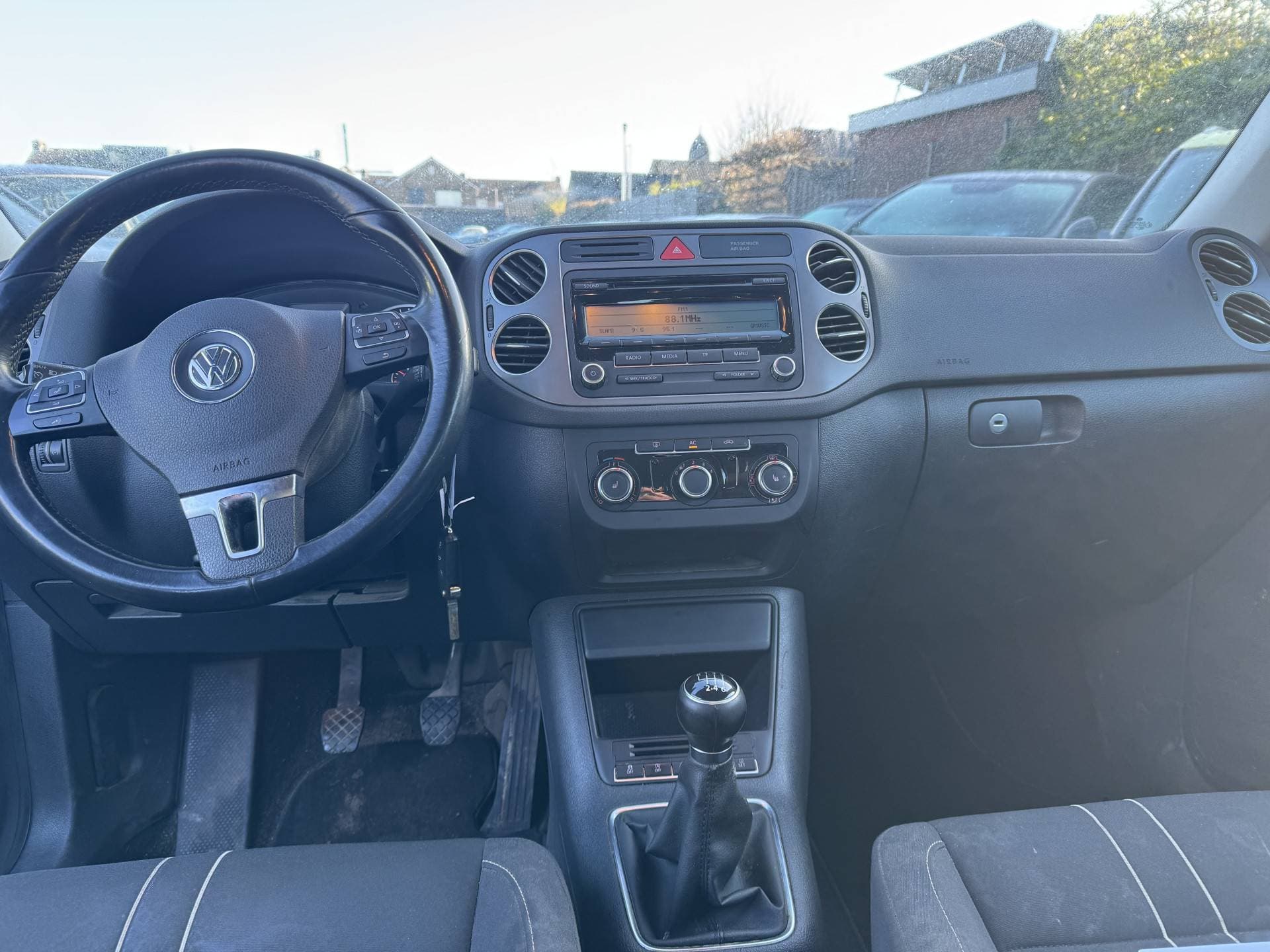 Volkswagen Tiguan thumbnail 11