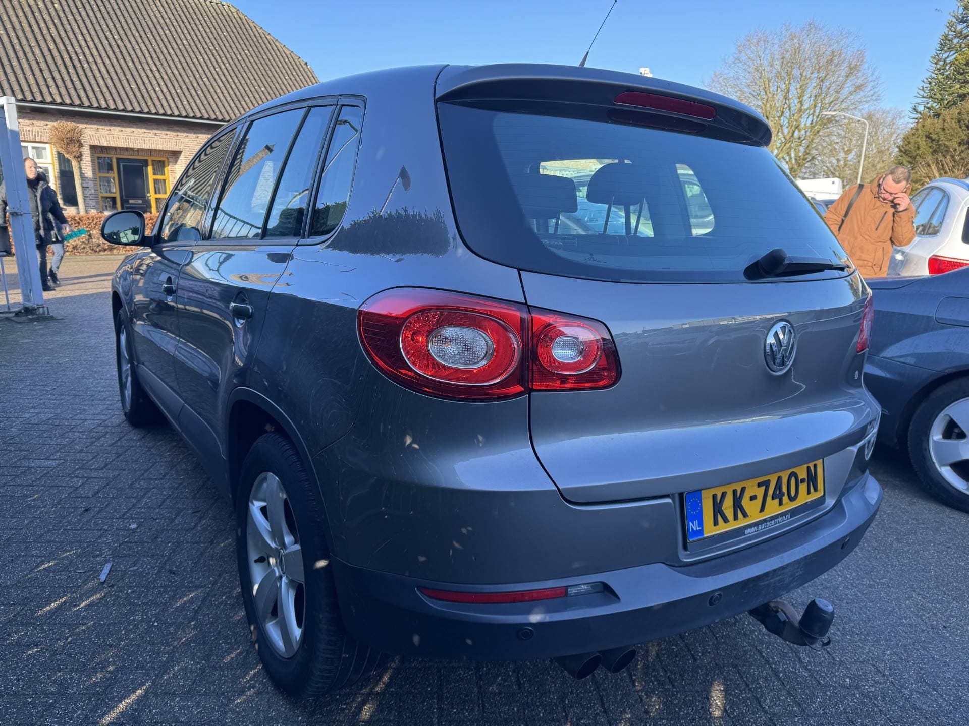 Volkswagen Tiguan thumbnail 4