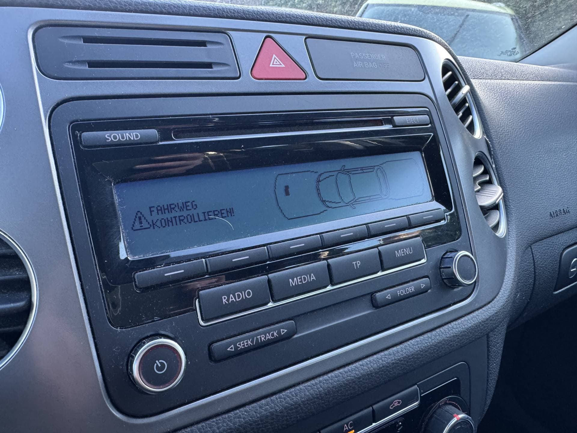 Volkswagen Tiguan thumbnail 5