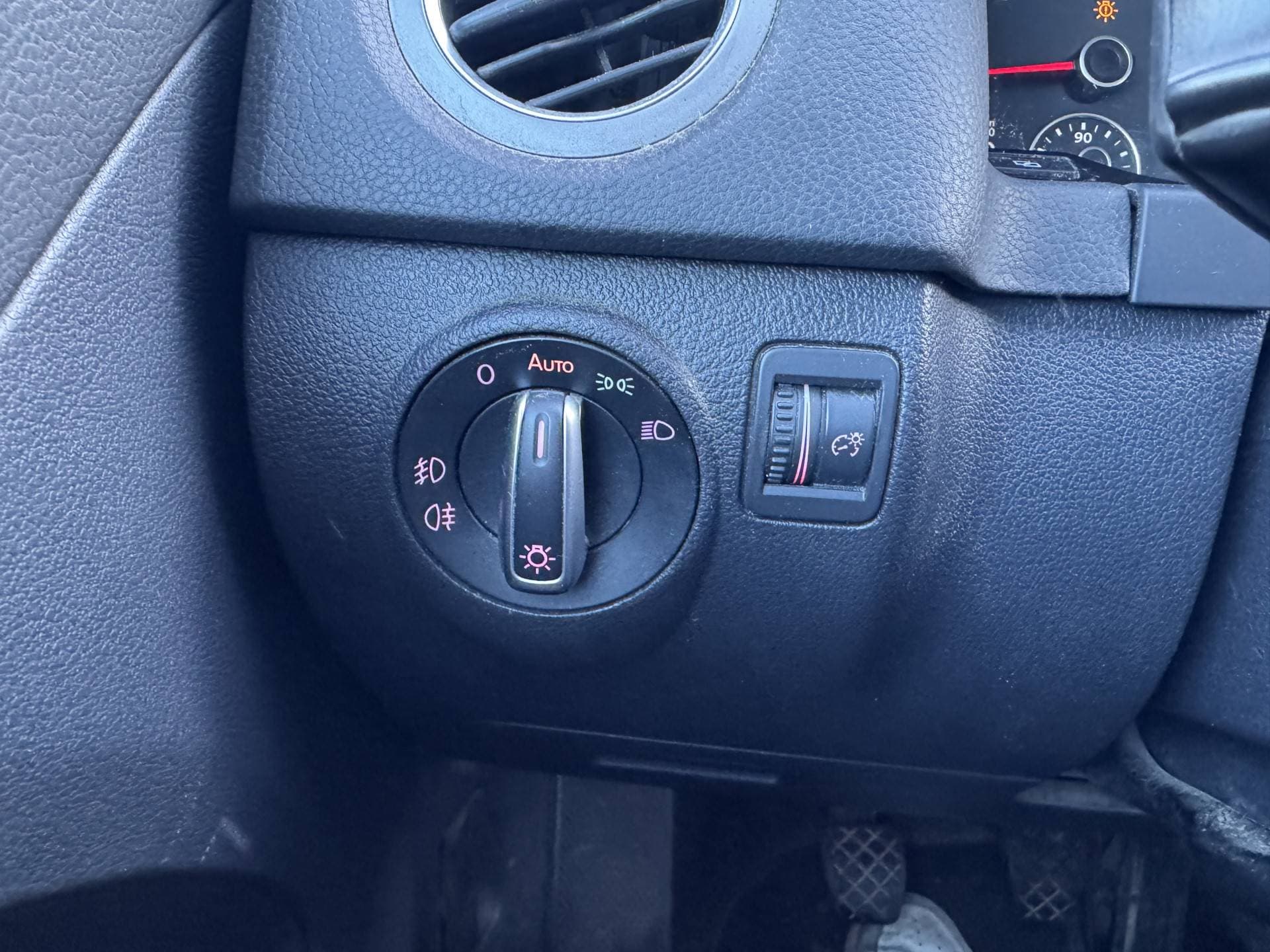 Volkswagen Tiguan thumbnail 7