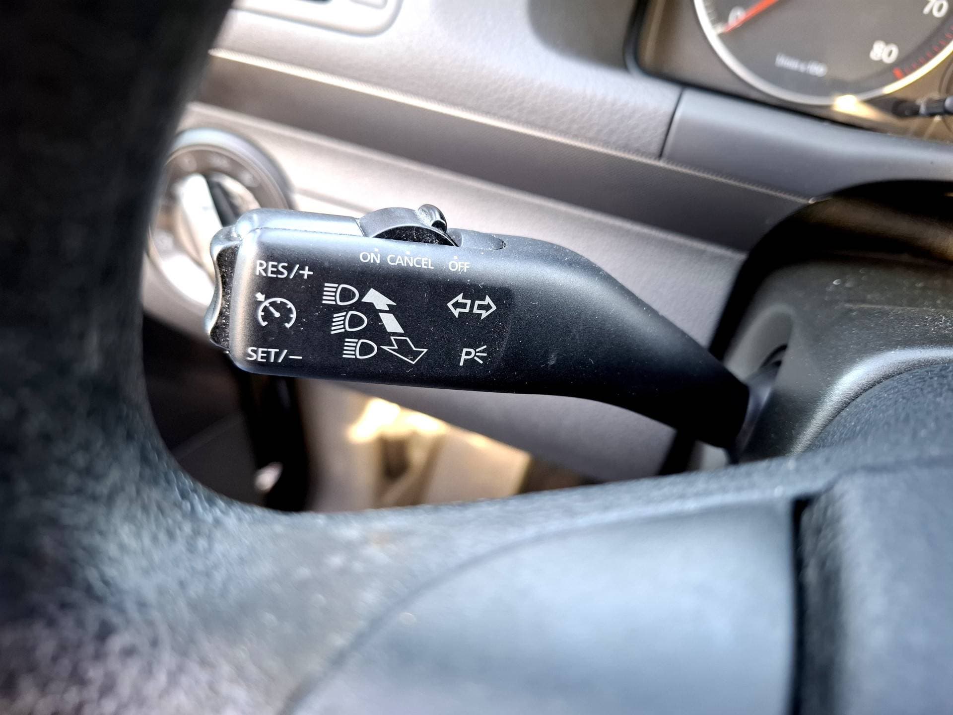 Volkswagen Touran thumbnail 4