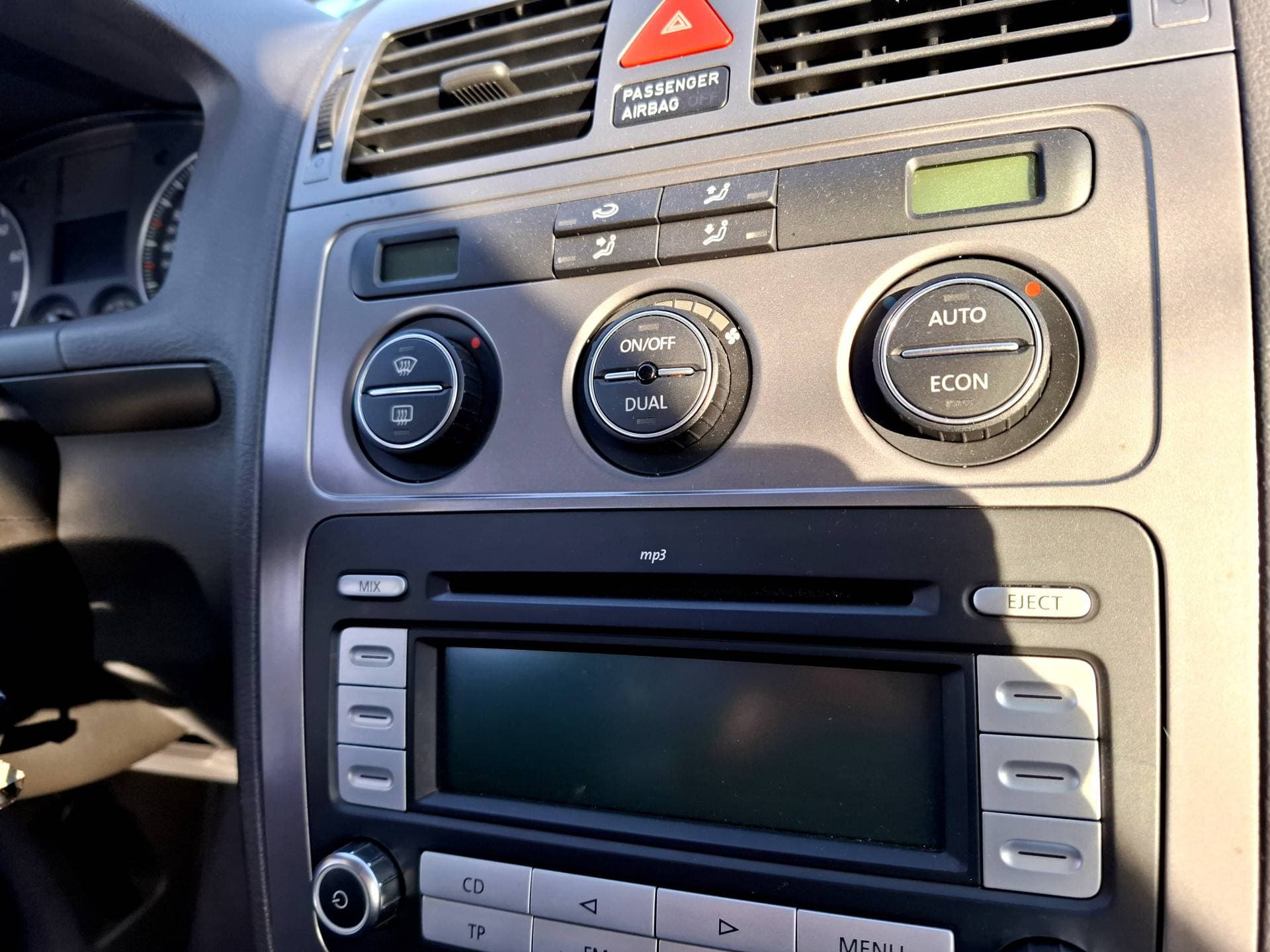 Volkswagen Touran thumbnail 6