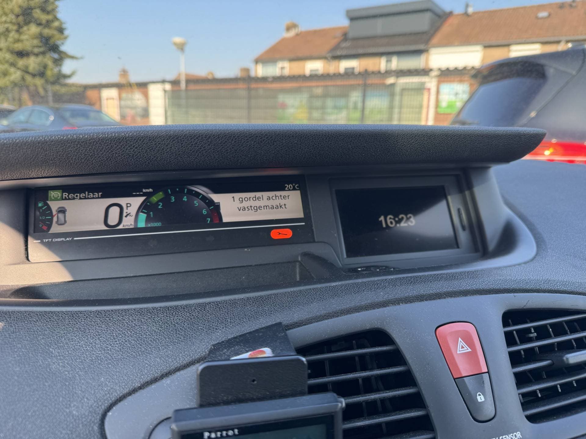 Renault Scénic thumbnail 10