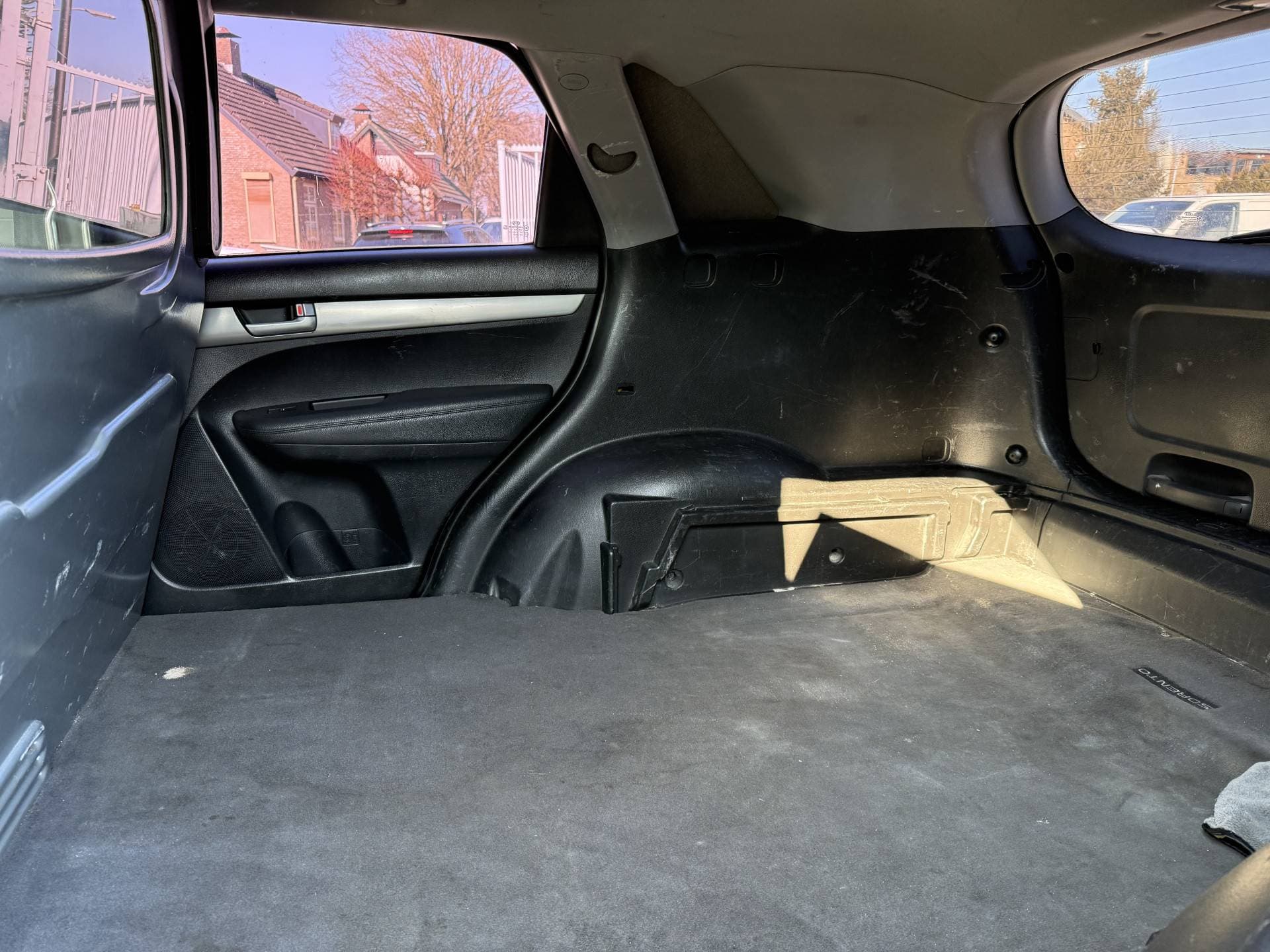 Kia Sorento thumbnail 12