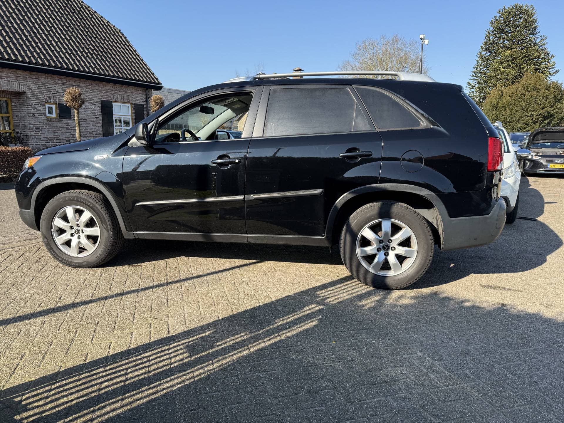 Kia Sorento thumbnail 3