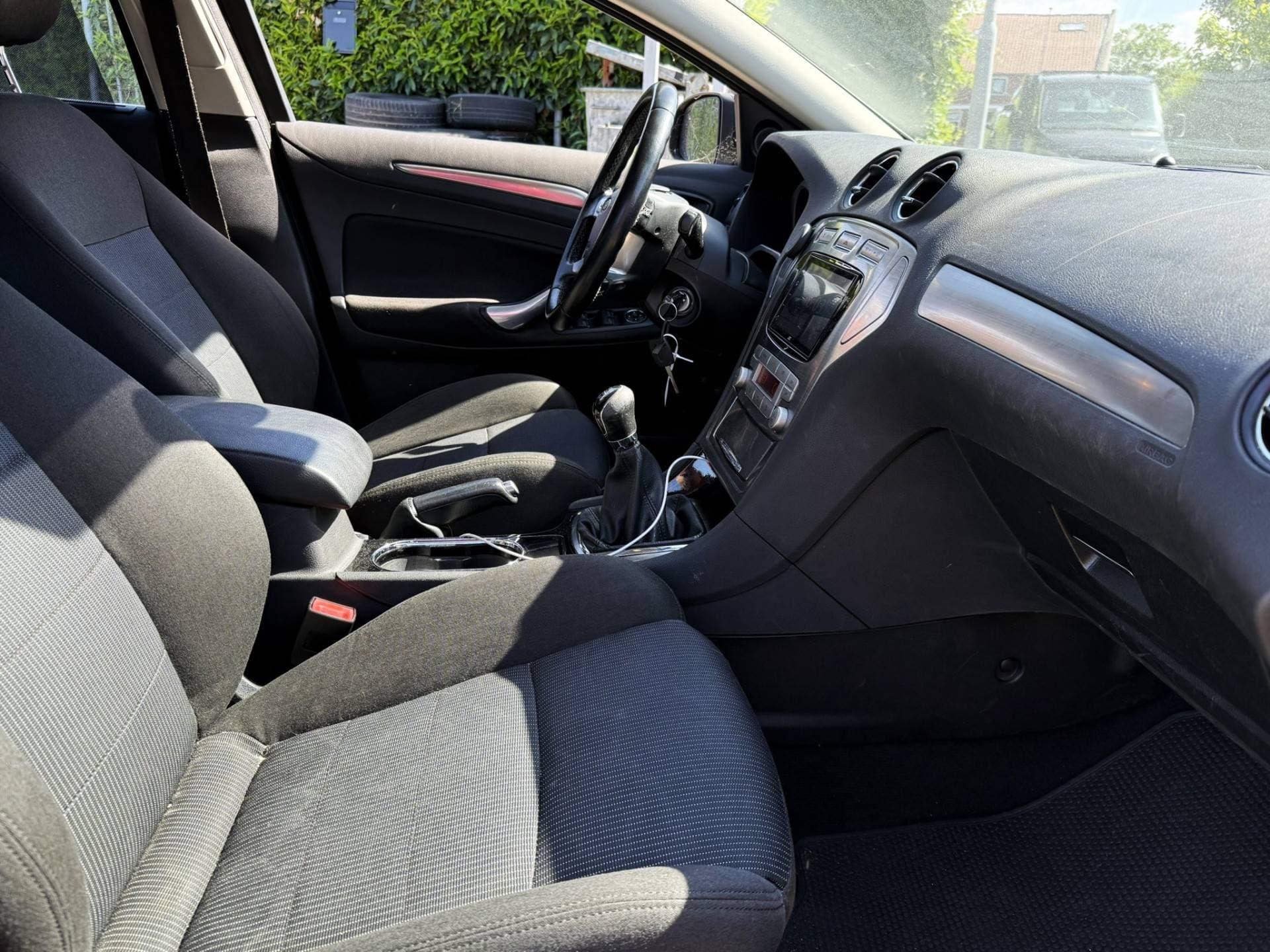 Ford Mondeo thumbnail 8