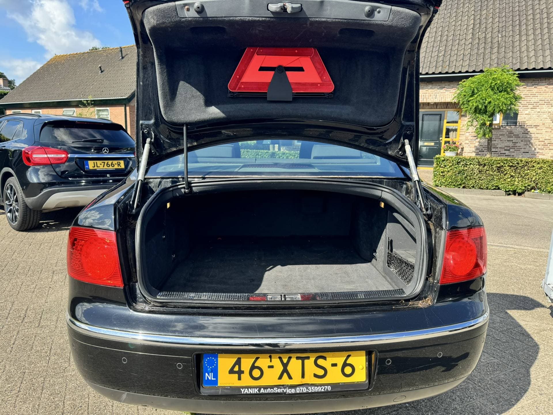 Volkswagen Phaeton thumbnail 11