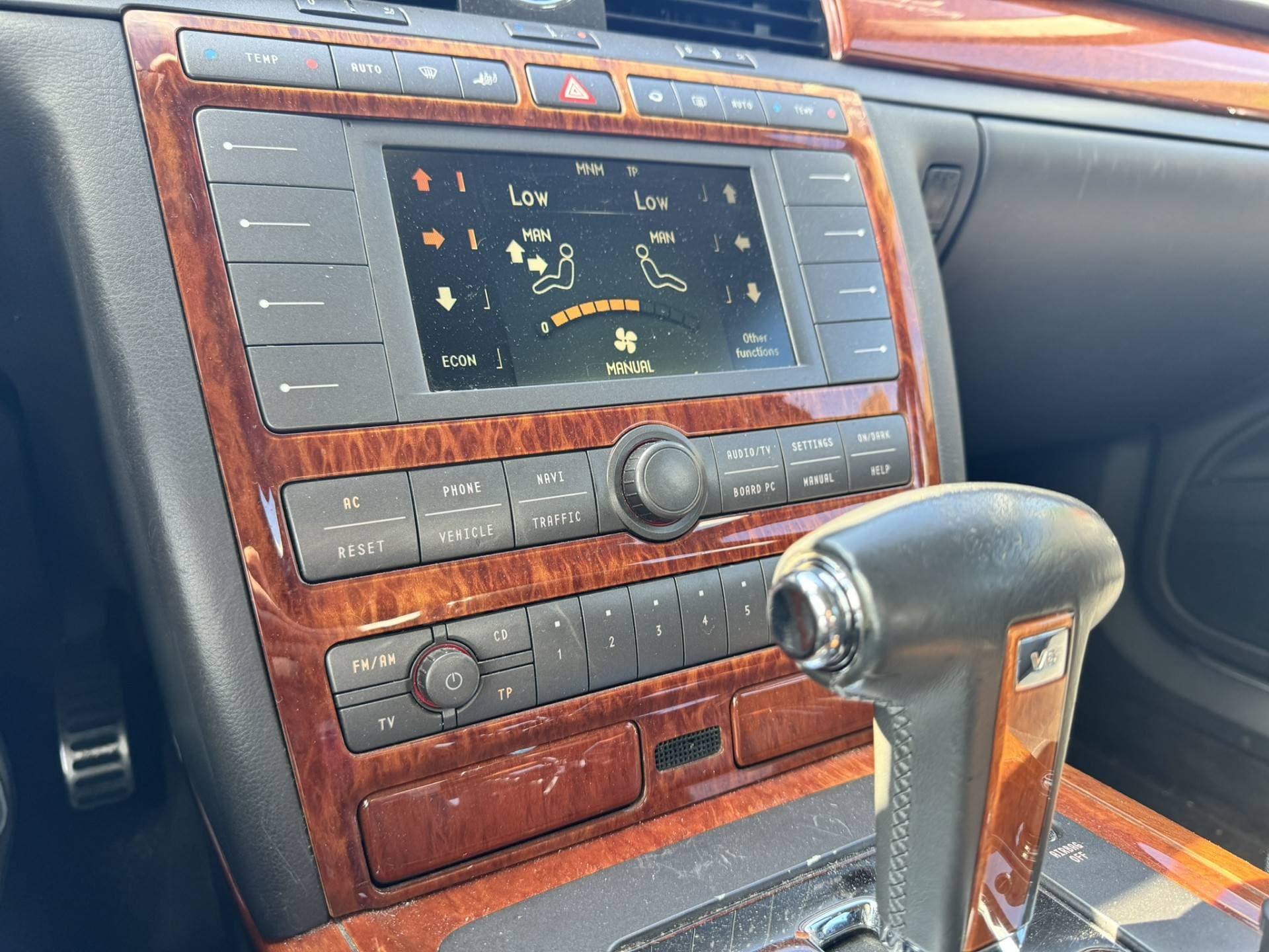 Volkswagen Phaeton thumbnail 19