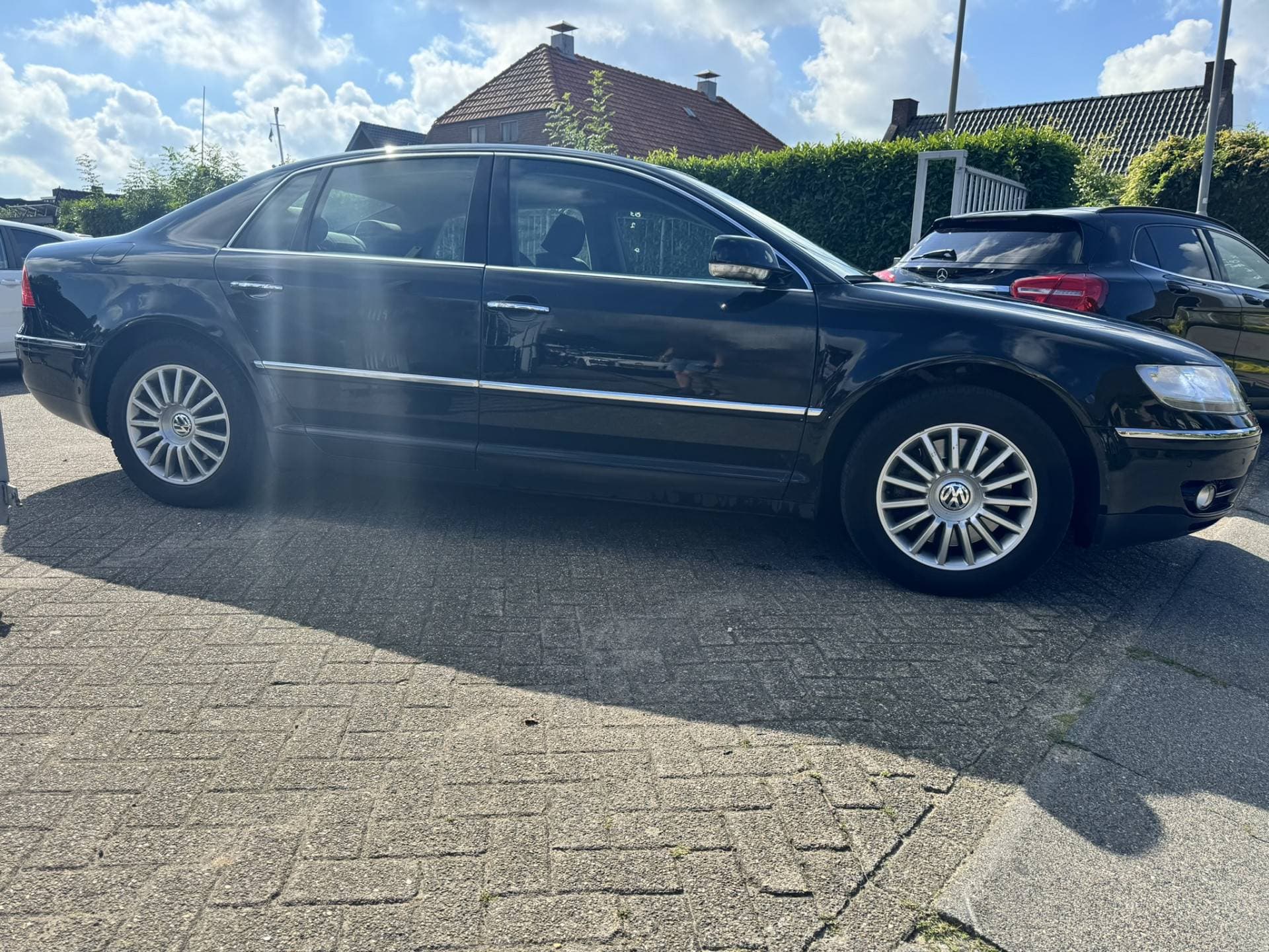 Volkswagen Phaeton thumbnail 7