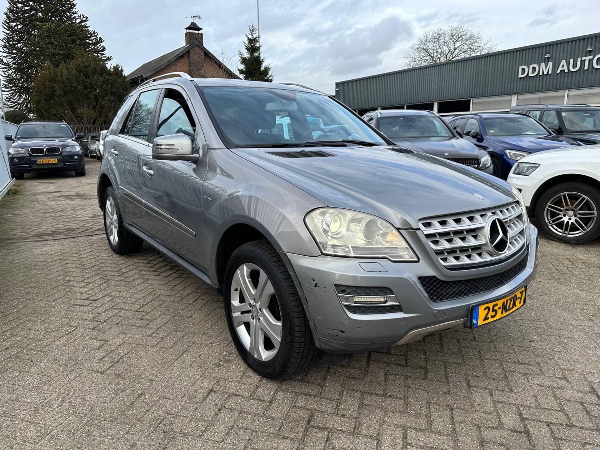 Mercedes-Benz M-Klasse 300 CDI BlueEFFICIENCY Prestige thumbnail 9