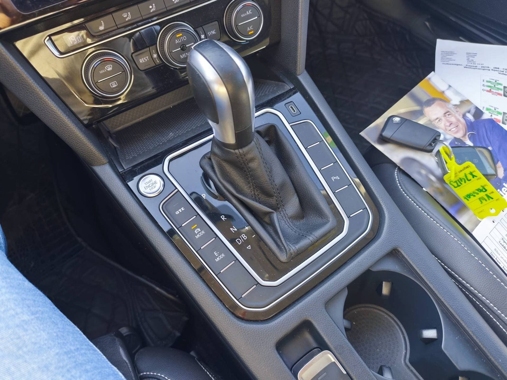 Volkswagen Passat Variant 1.4 TSI PHEV GTE Business thumbnail 16