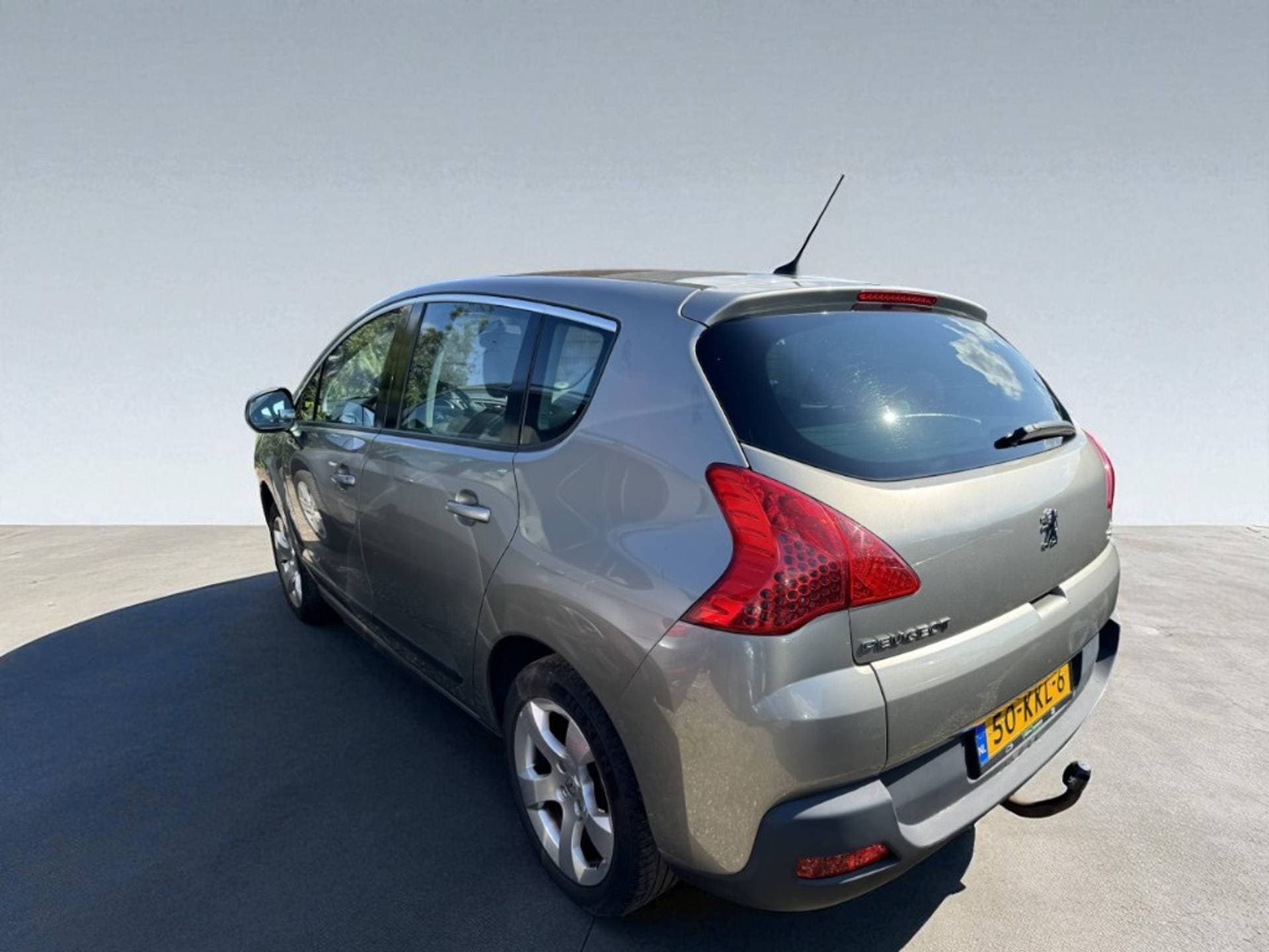 Peugeot 3008 thumbnail 3