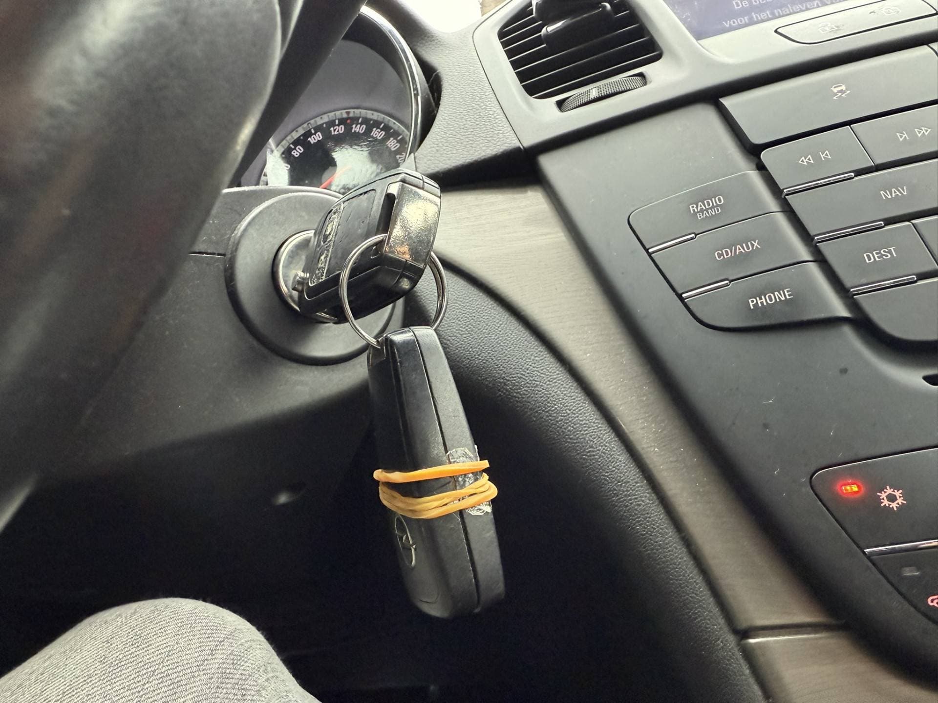 Opel Insignia thumbnail 14