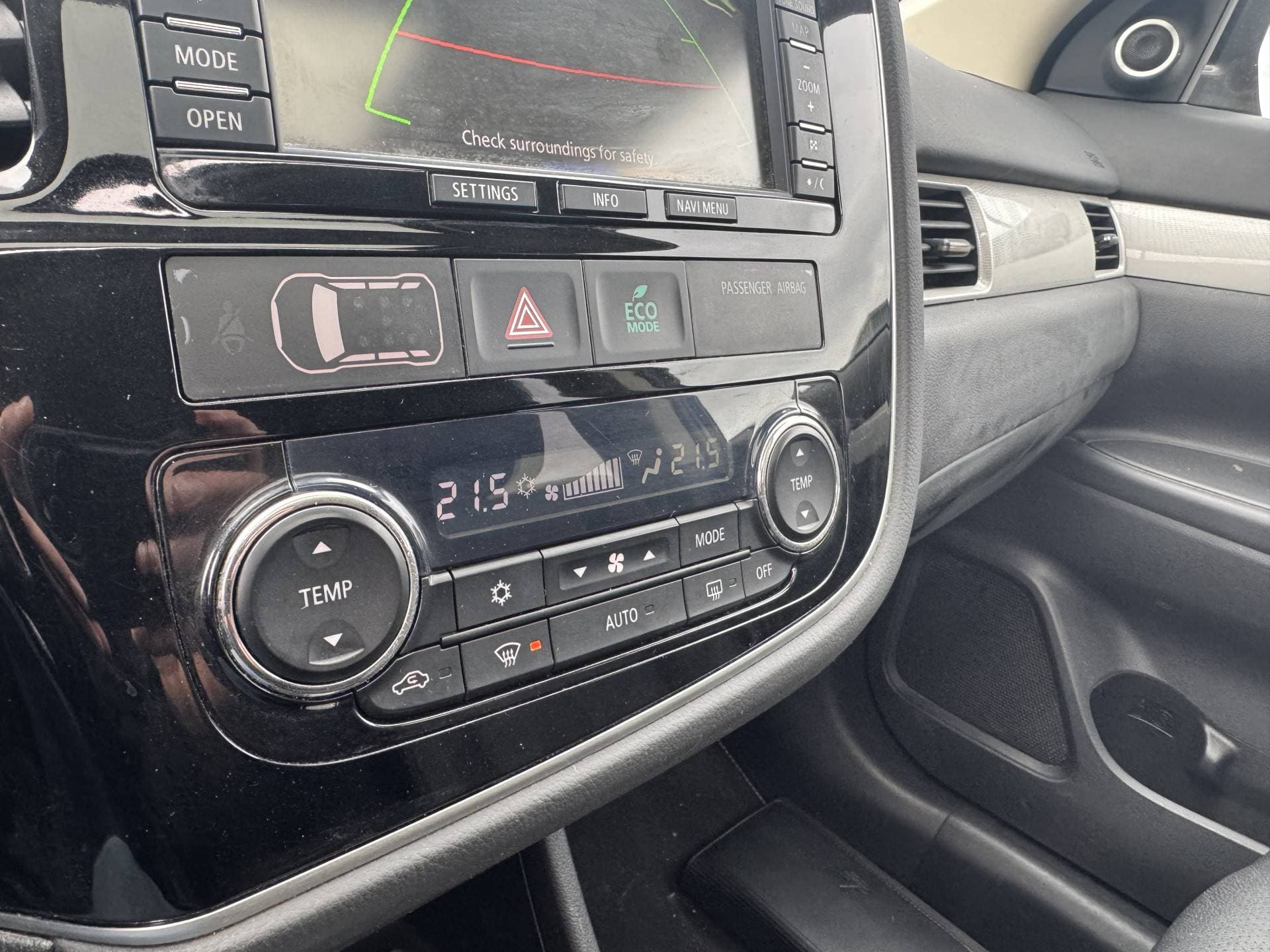 Mitsubishi Outlander 2.0 PHEV Instyle thumbnail 22