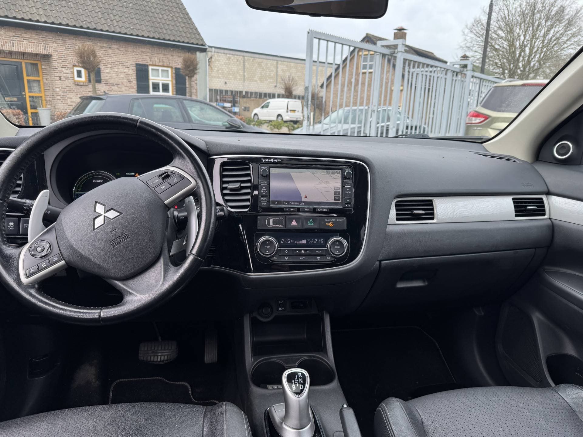 Mitsubishi Outlander 2.0 PHEV Instyle thumbnail 27