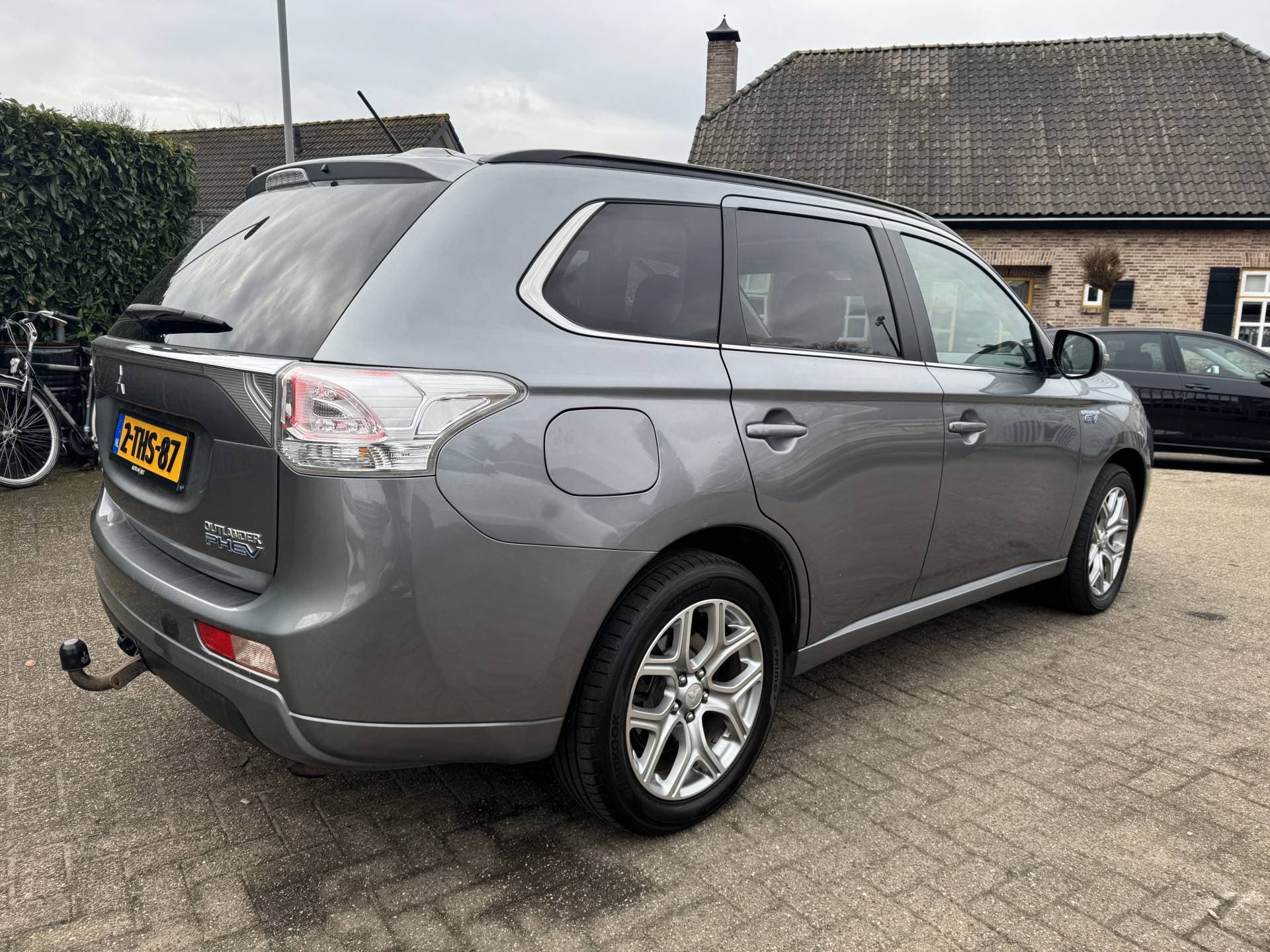 Mitsubishi Outlander 2.0 PHEV Instyle thumbnail 32