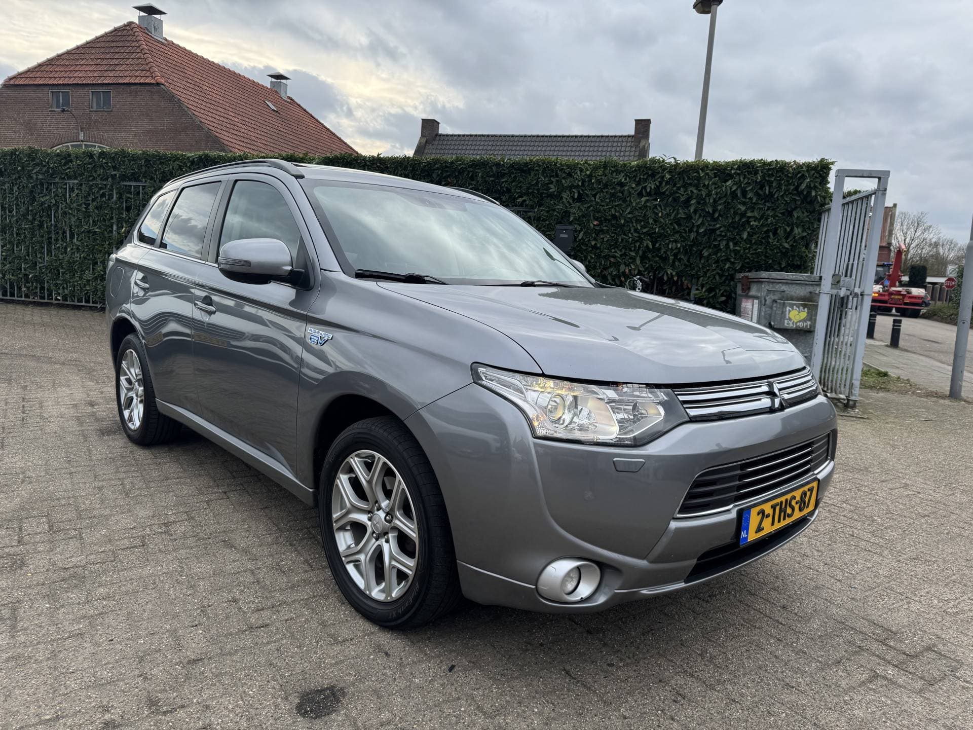 Mitsubishi Outlander 2.0 PHEV Instyle thumbnail 34