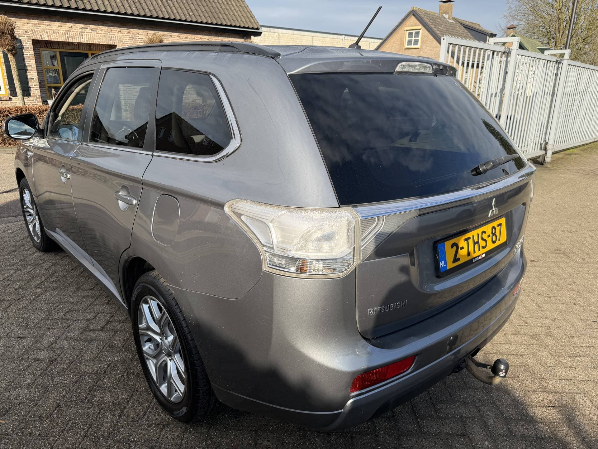 Mitsubishi Outlander 2.0 PHEV Instyle thumbnail 8